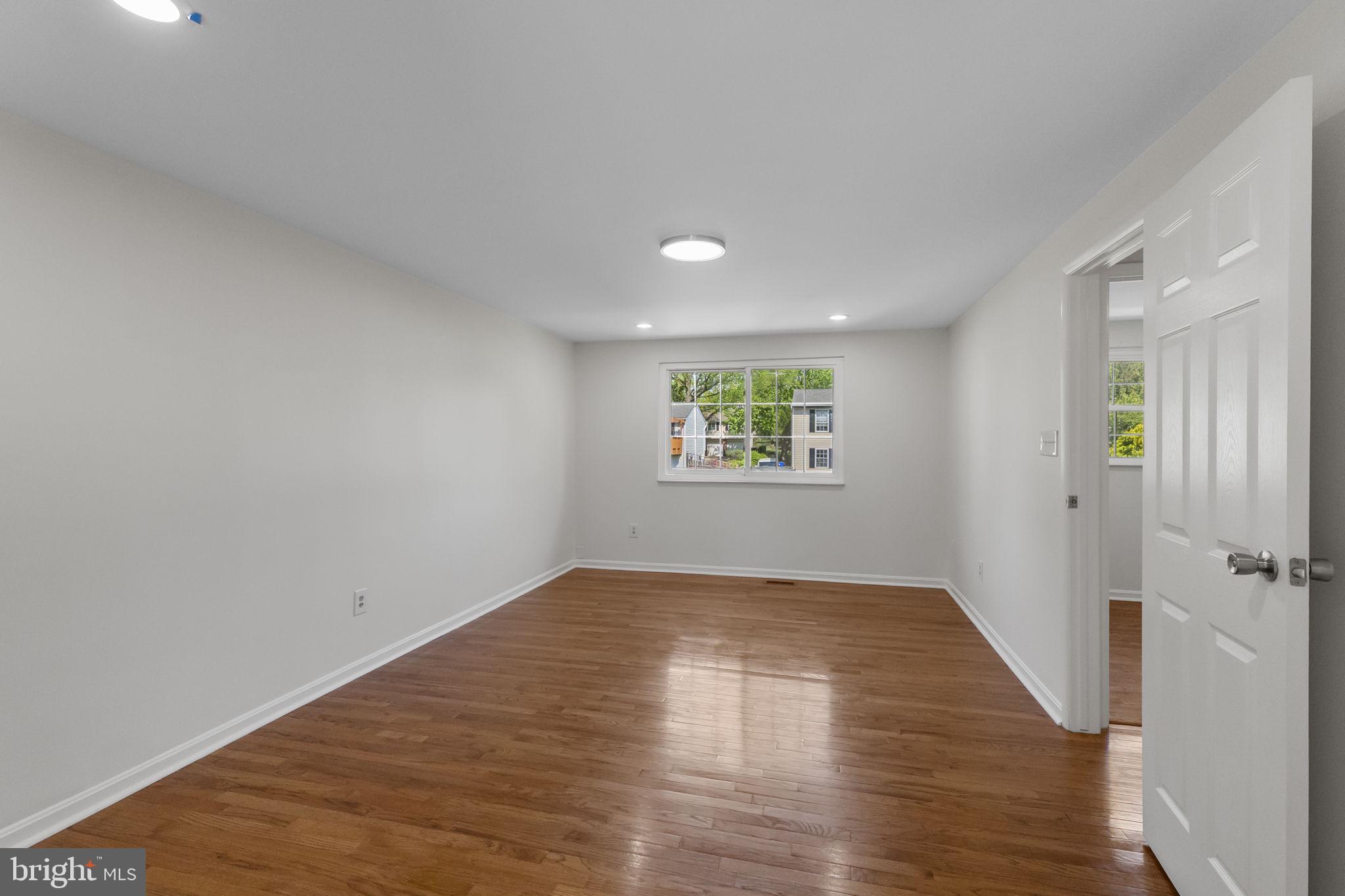 GLADE MANOR - Residential