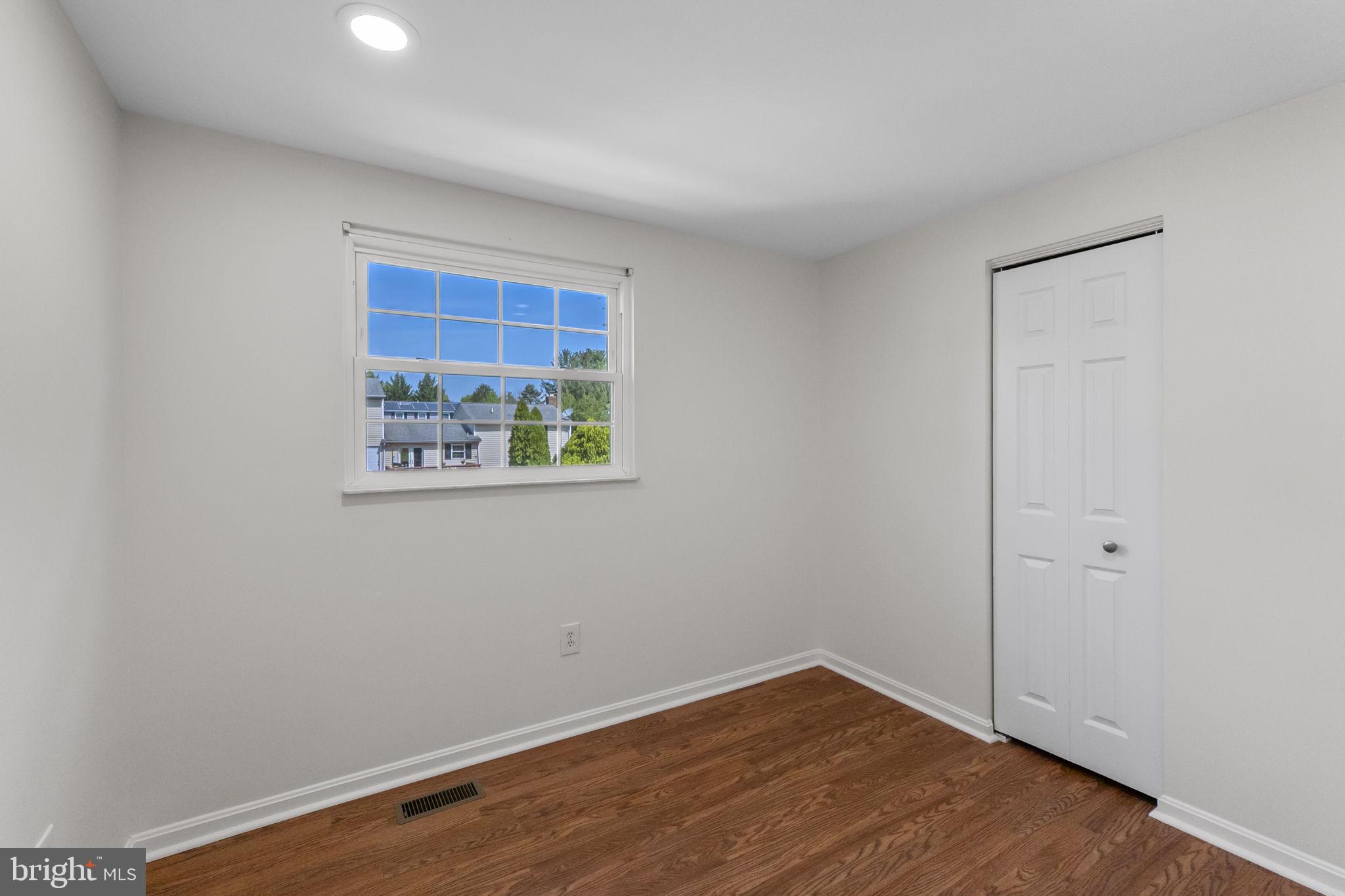 GLADE MANOR - Residential