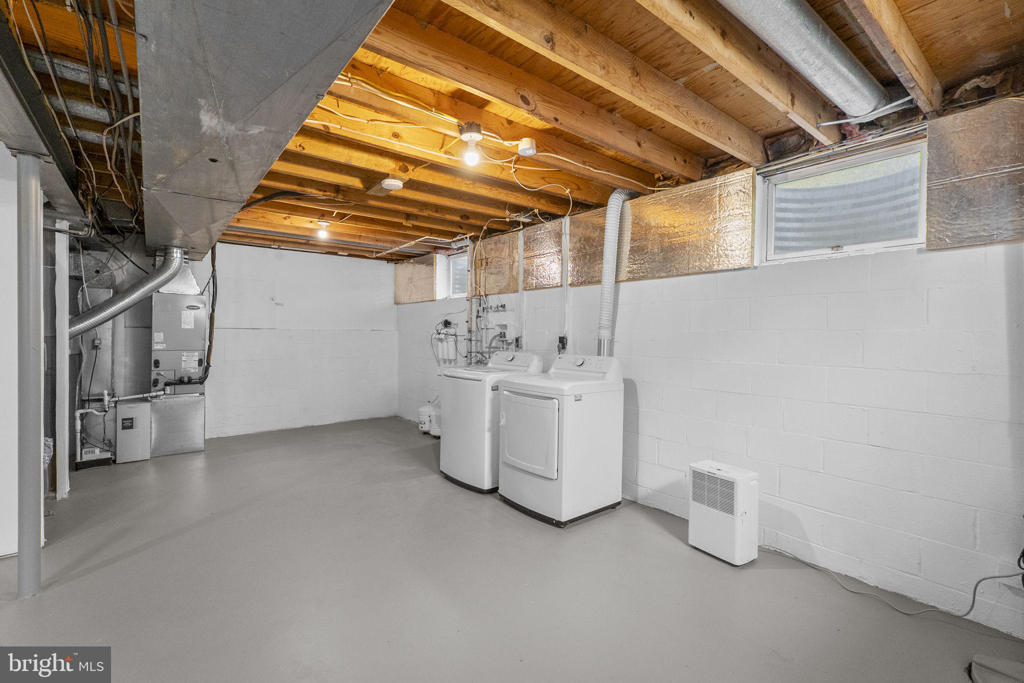 GLADE MANOR - Residential