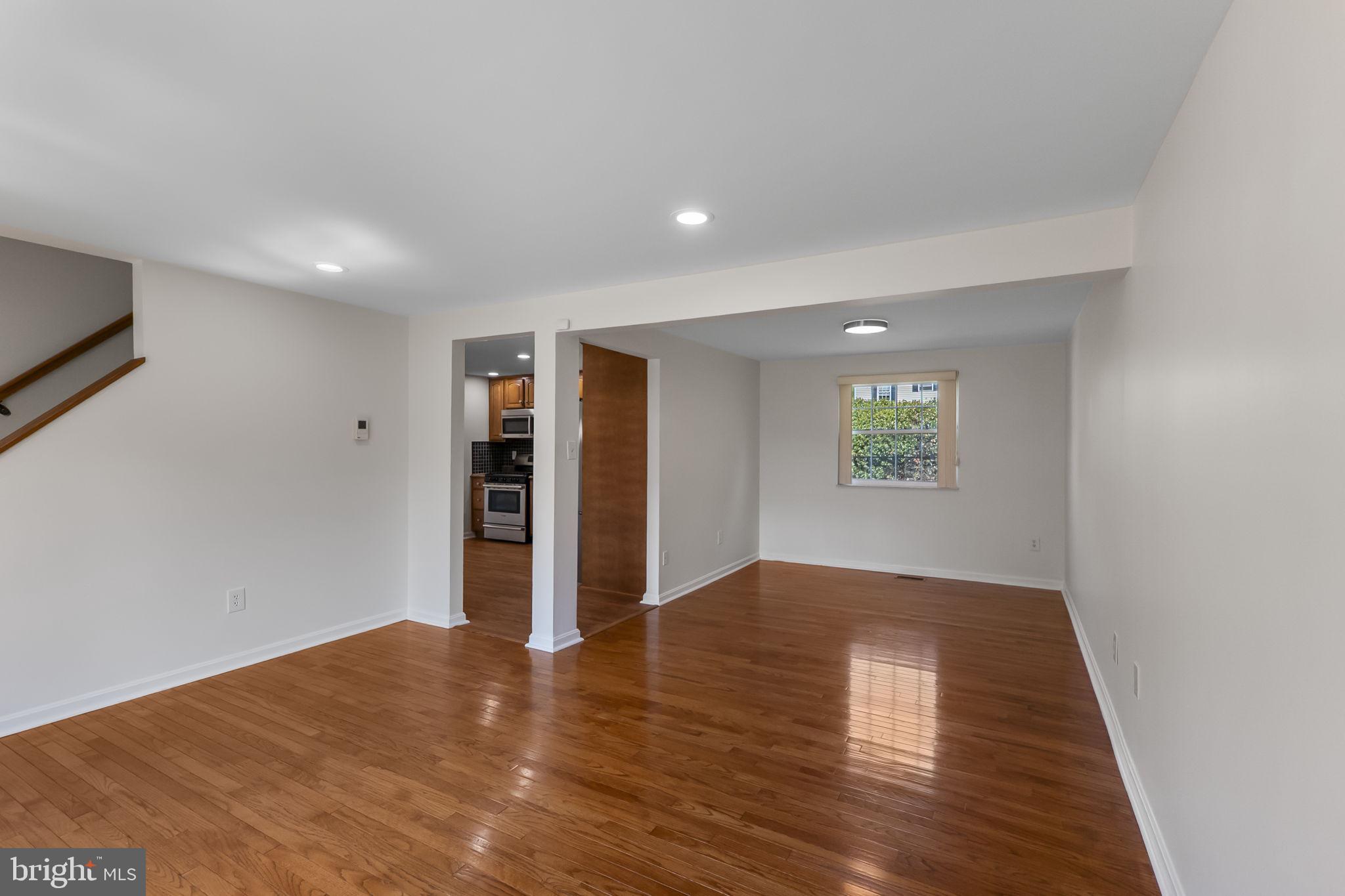 GLADE MANOR - Residential