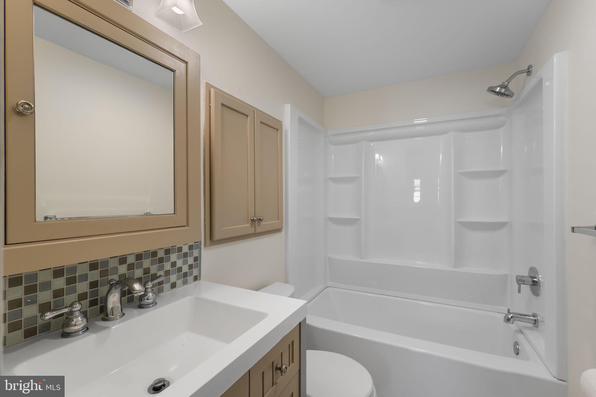 GLADE MANOR - Residential