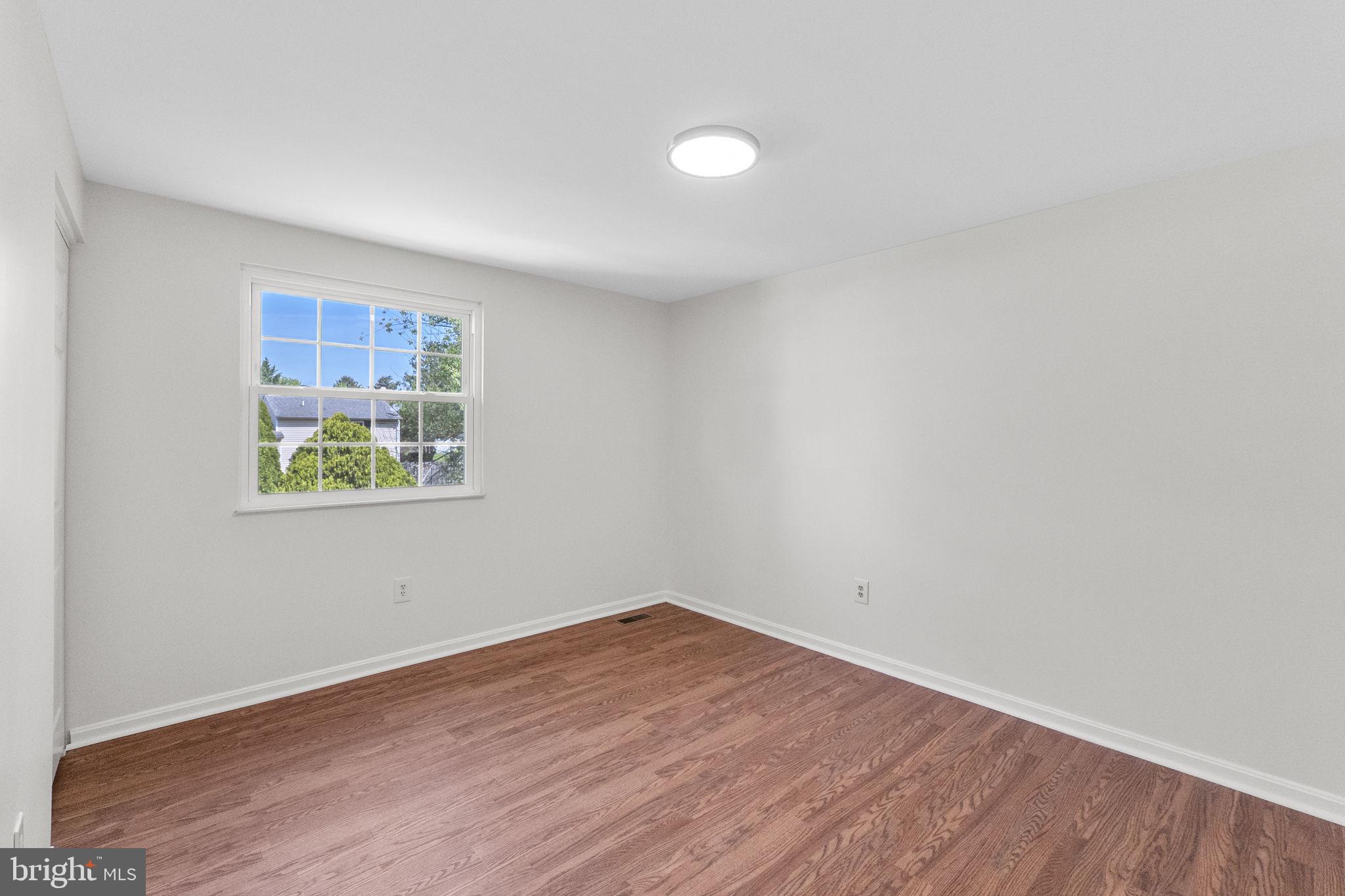 GLADE MANOR - Residential