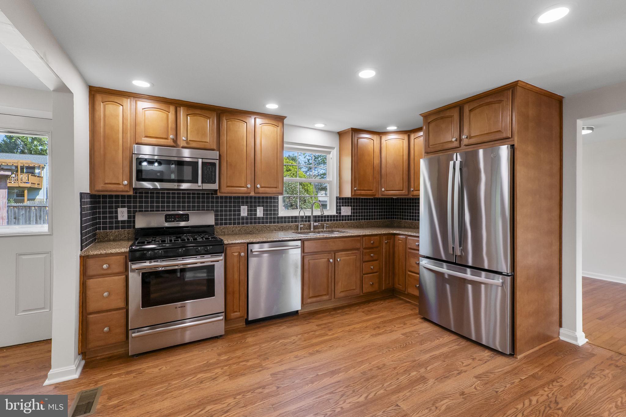 GLADE MANOR - Residential