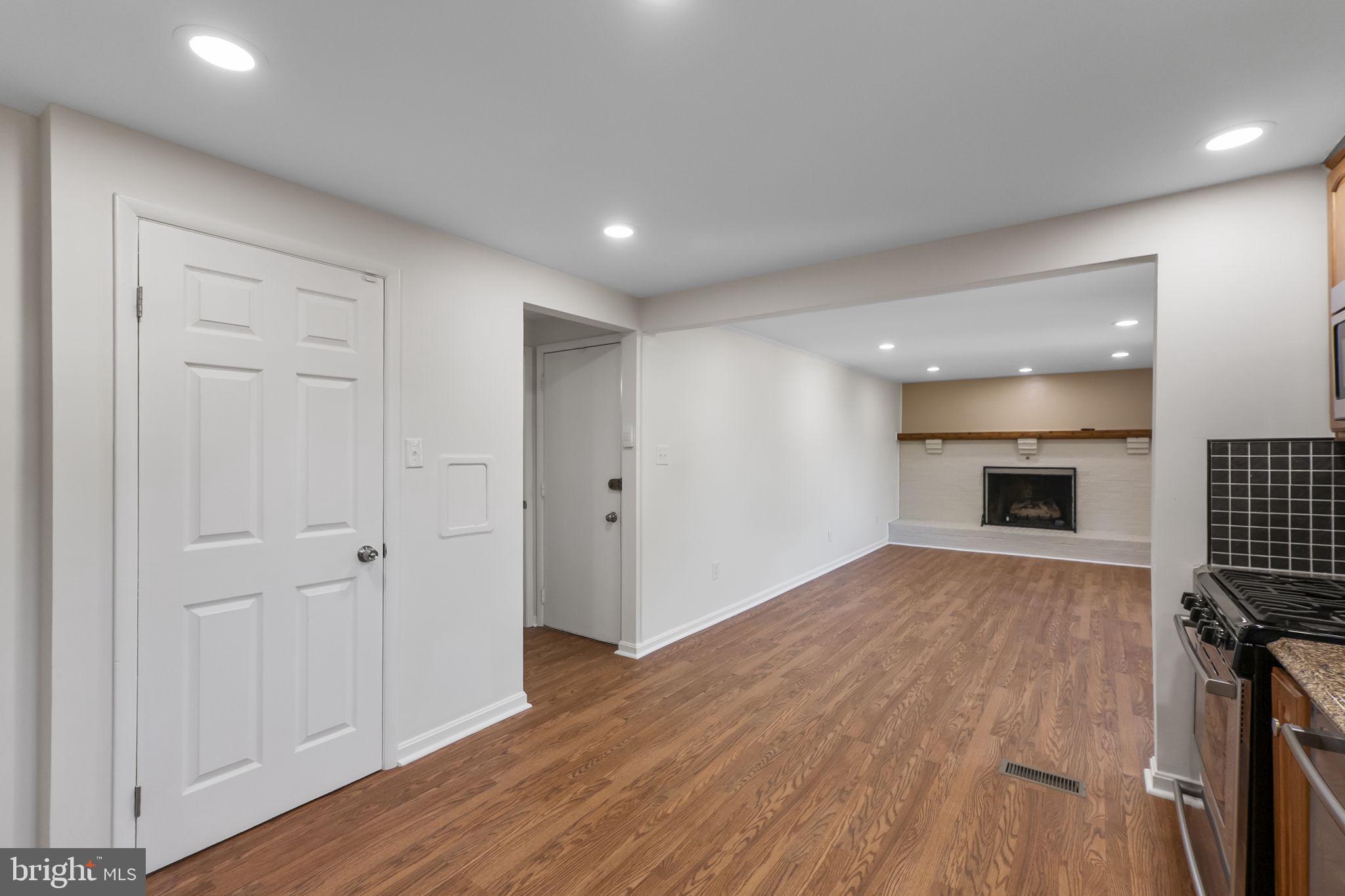 GLADE MANOR - Residential