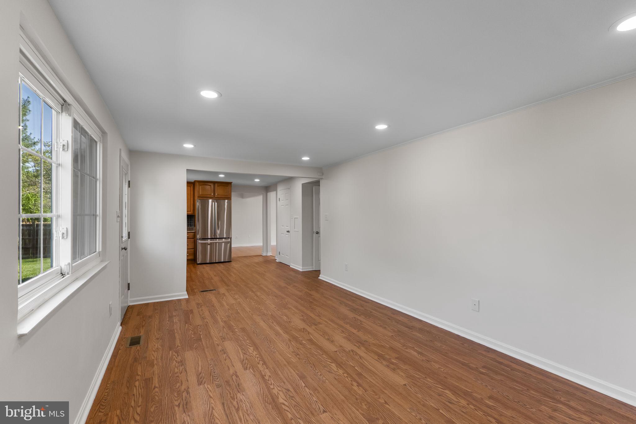 GLADE MANOR - Residential