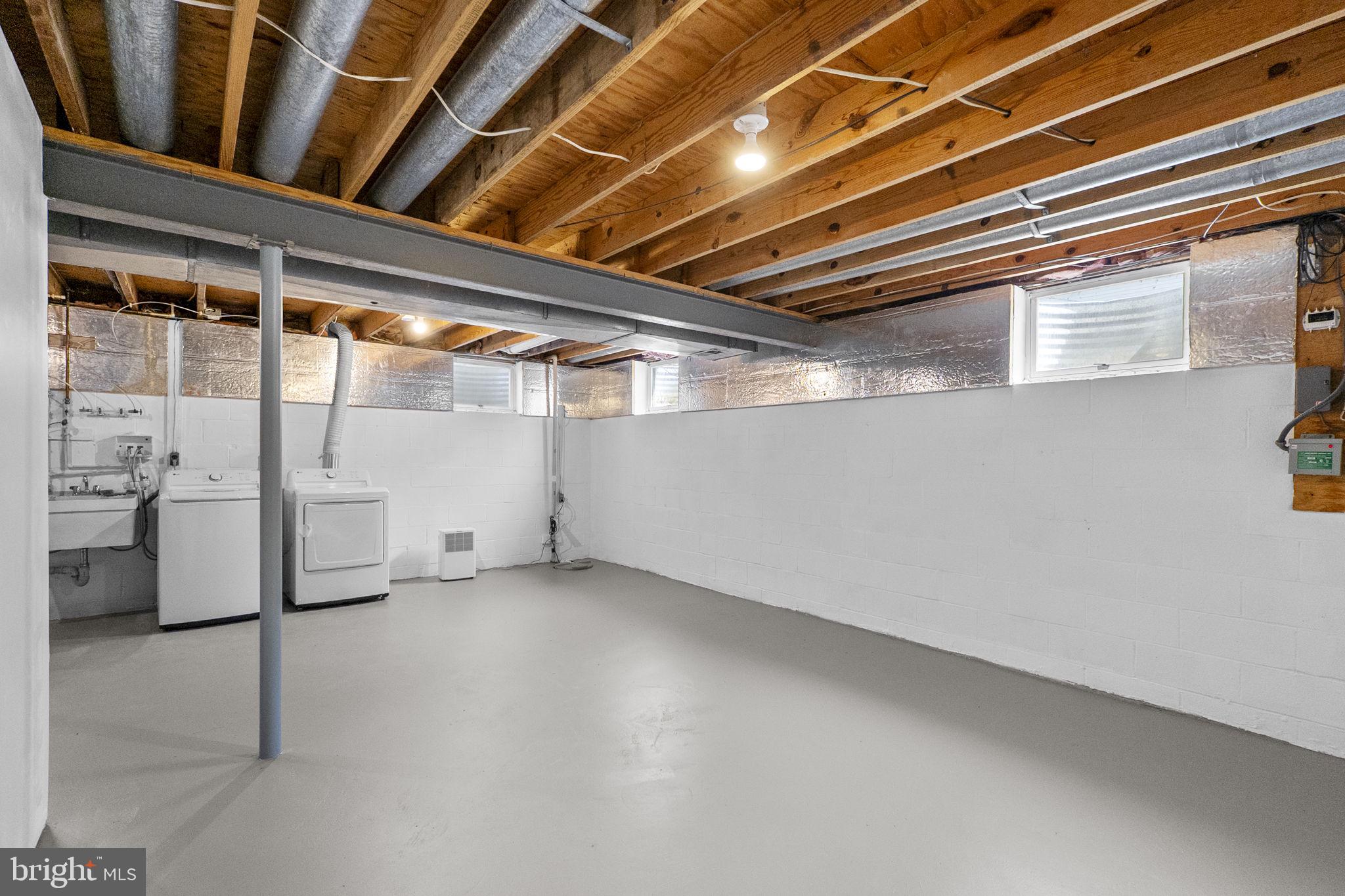 GLADE MANOR - Residential