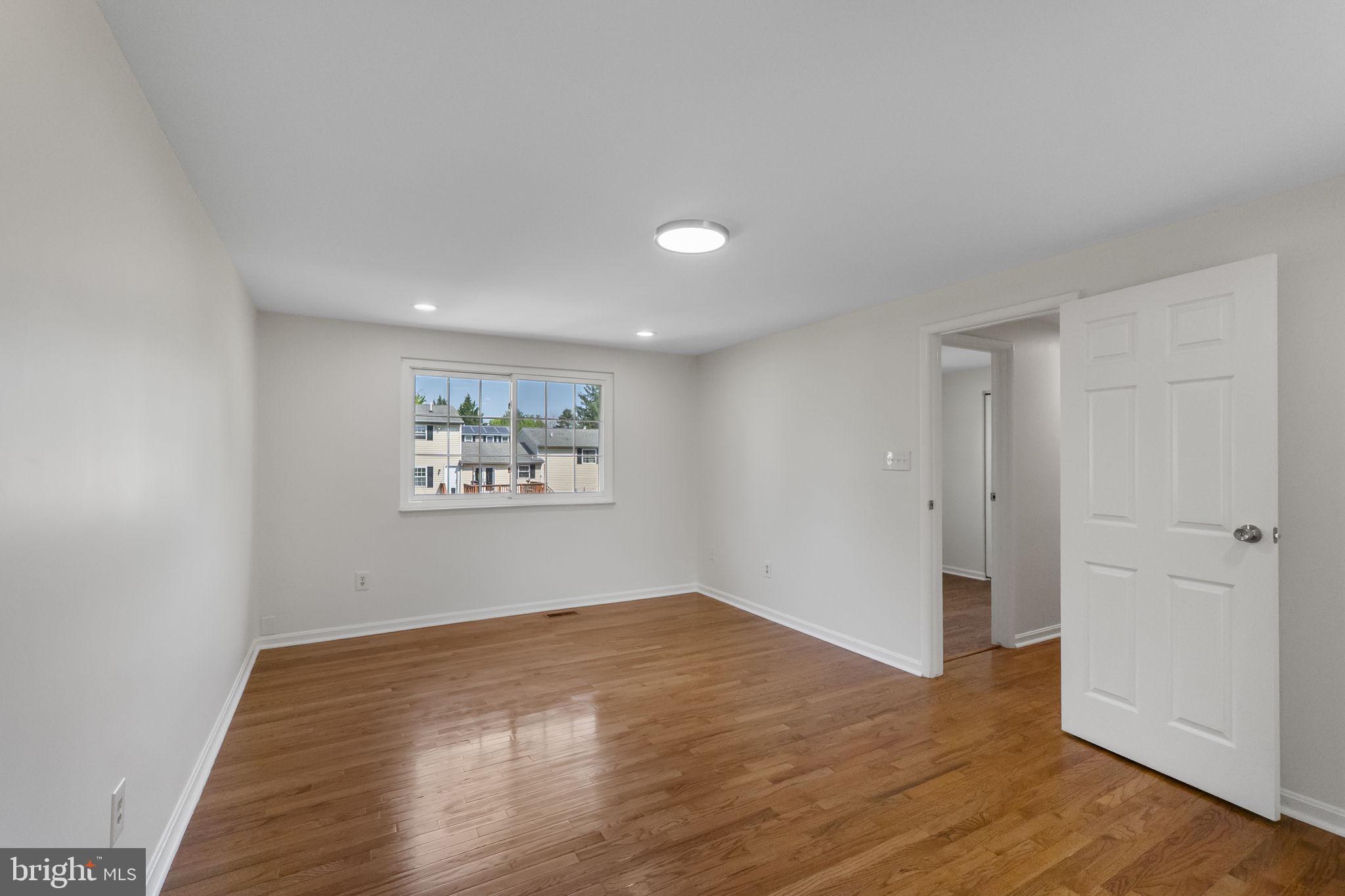 GLADE MANOR - Residential