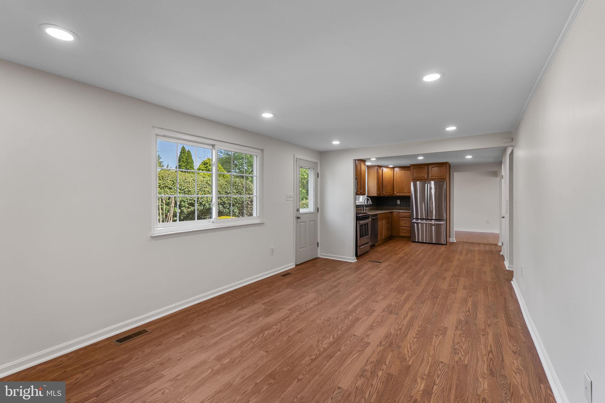 GLADE MANOR - Residential