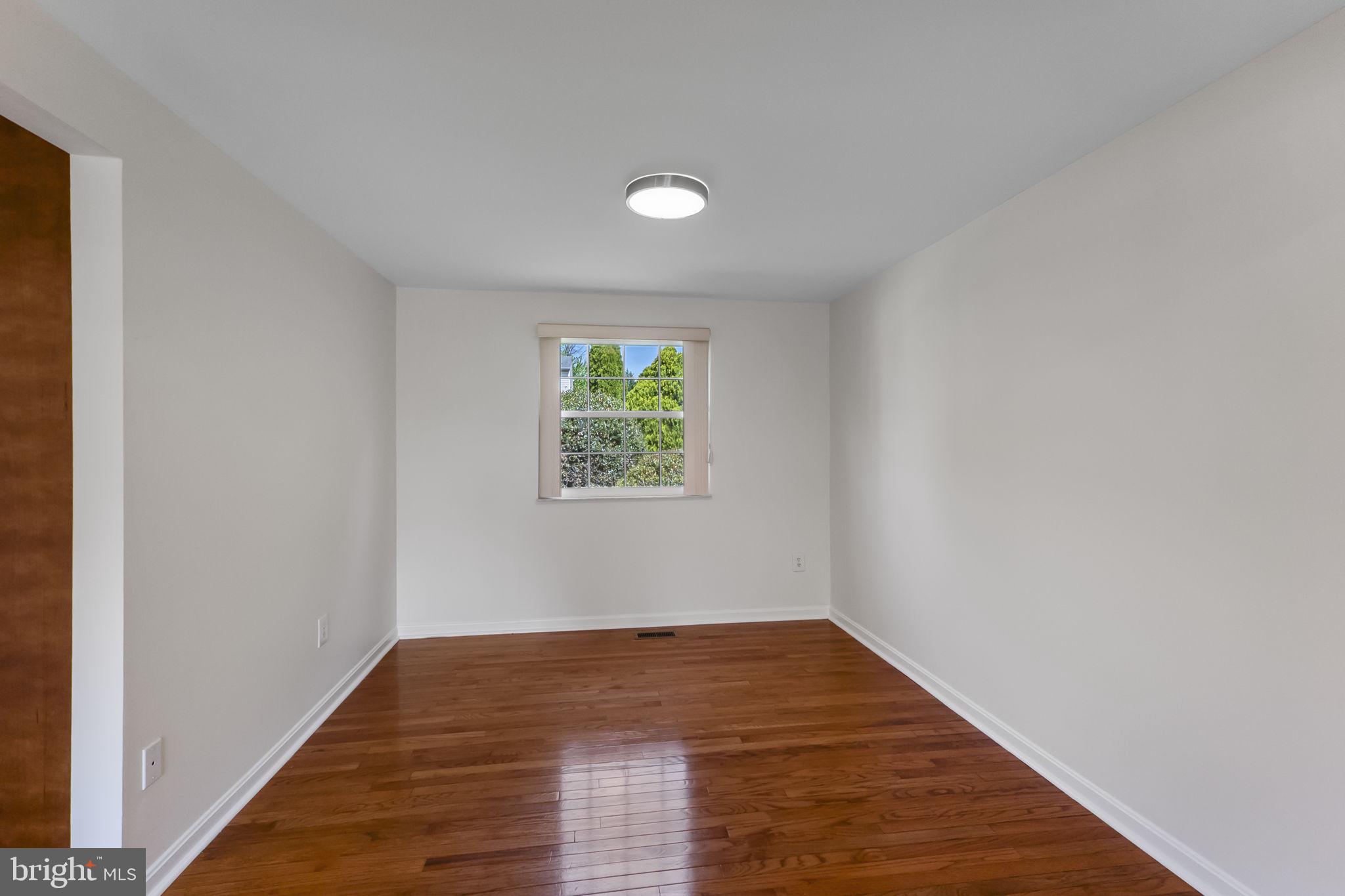 GLADE MANOR - Residential