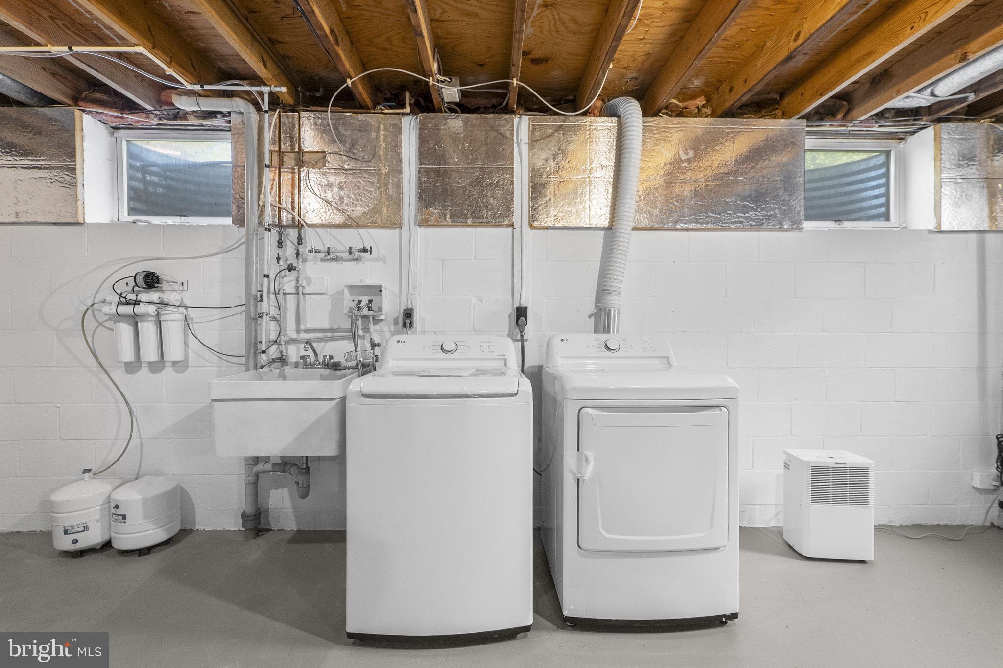 GLADE MANOR - Residential