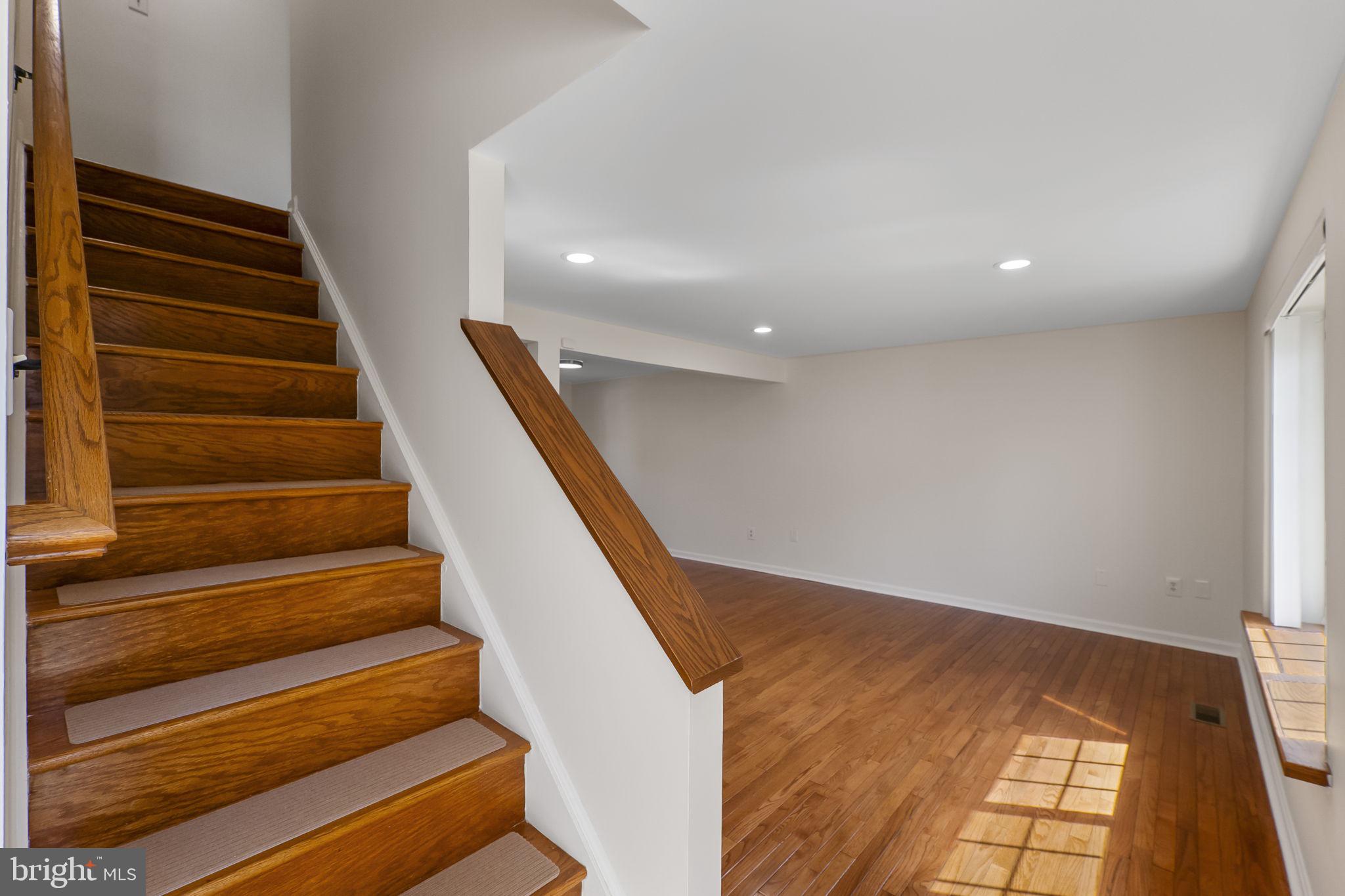 GLADE MANOR - Residential