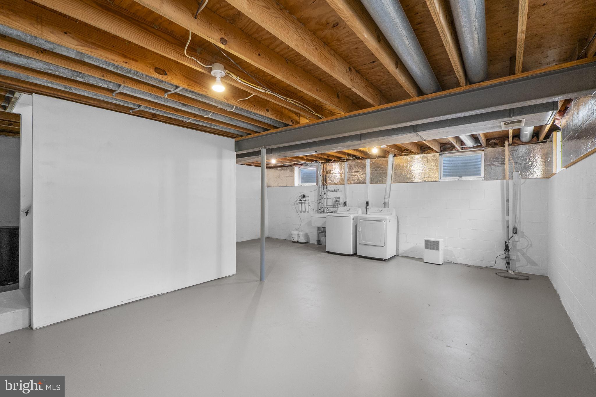 GLADE MANOR - Residential