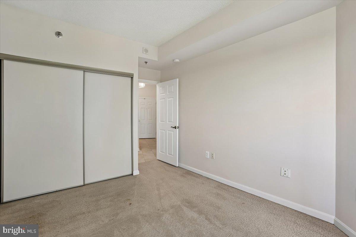 LEISURE WORLD - Residential