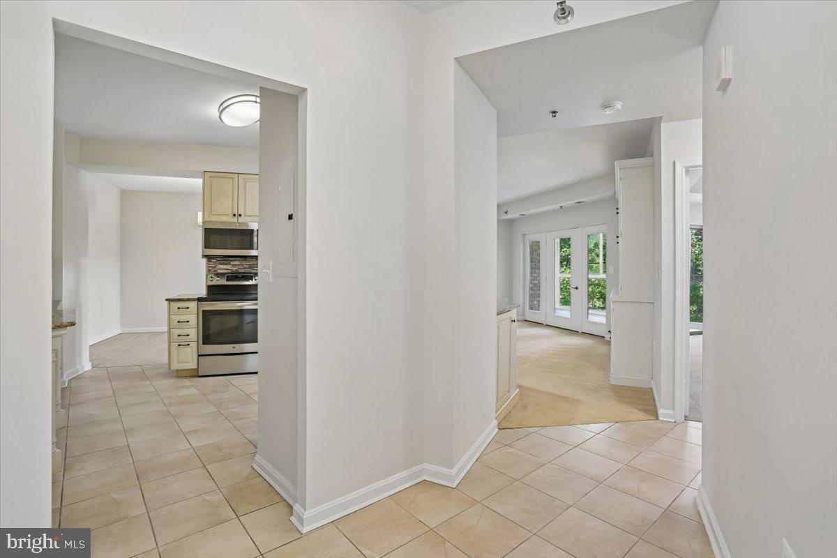 LEISURE WORLD - Residential