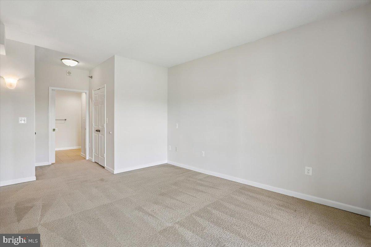 LEISURE WORLD - Residential