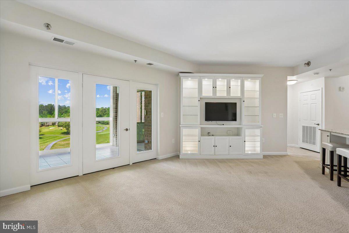 LEISURE WORLD - Residential