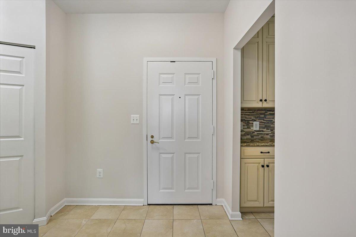 LEISURE WORLD - Residential
