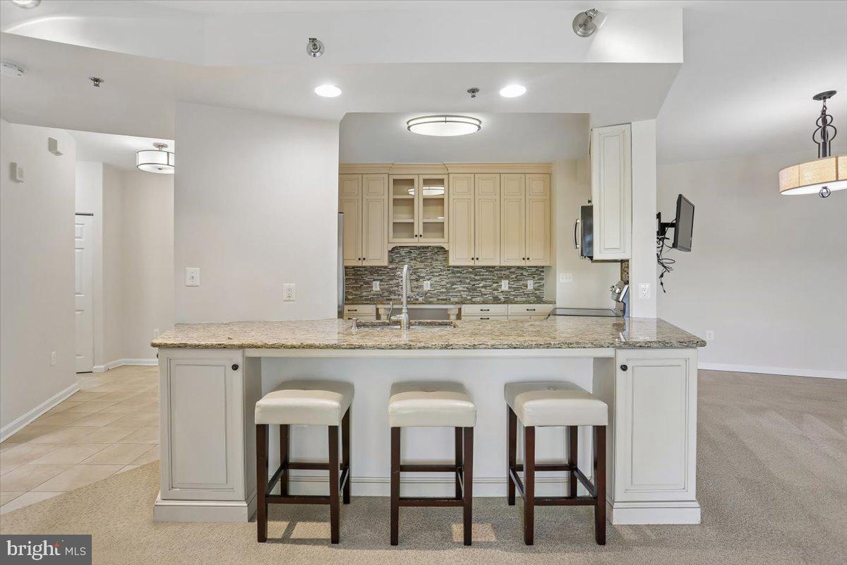 LEISURE WORLD - Residential