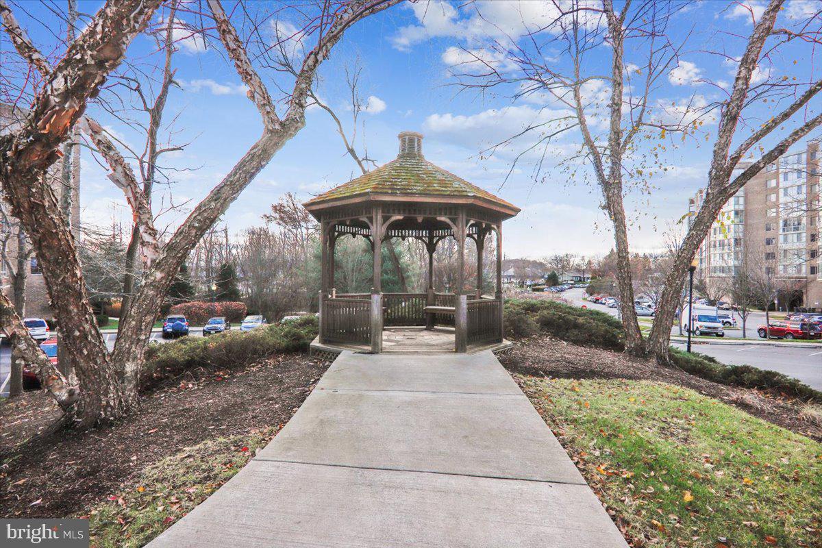 LEISURE WORLD - Residential