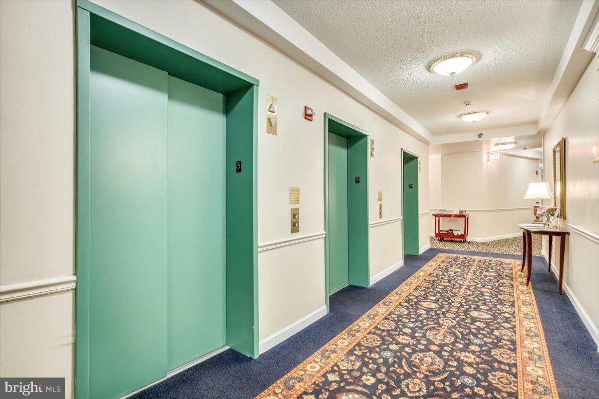 LEISURE WORLD - Residential