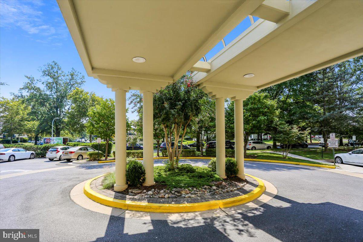 LEISURE WORLD - Residential
