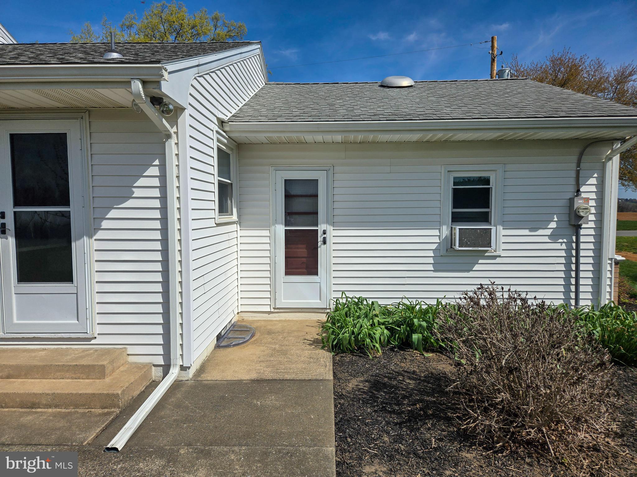 EAST HEMPFIELD TWP - Residential