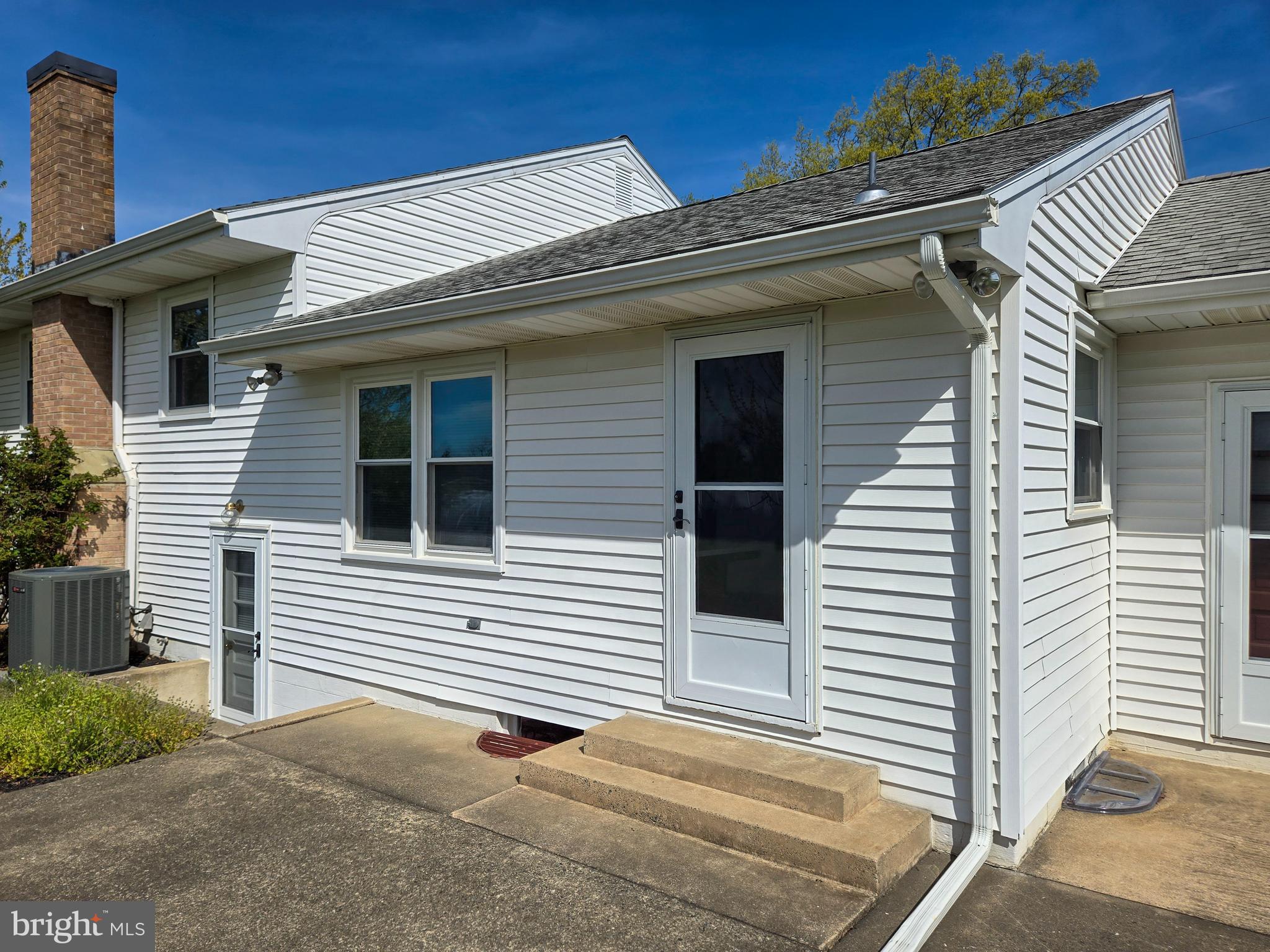 EAST HEMPFIELD TWP - Residential