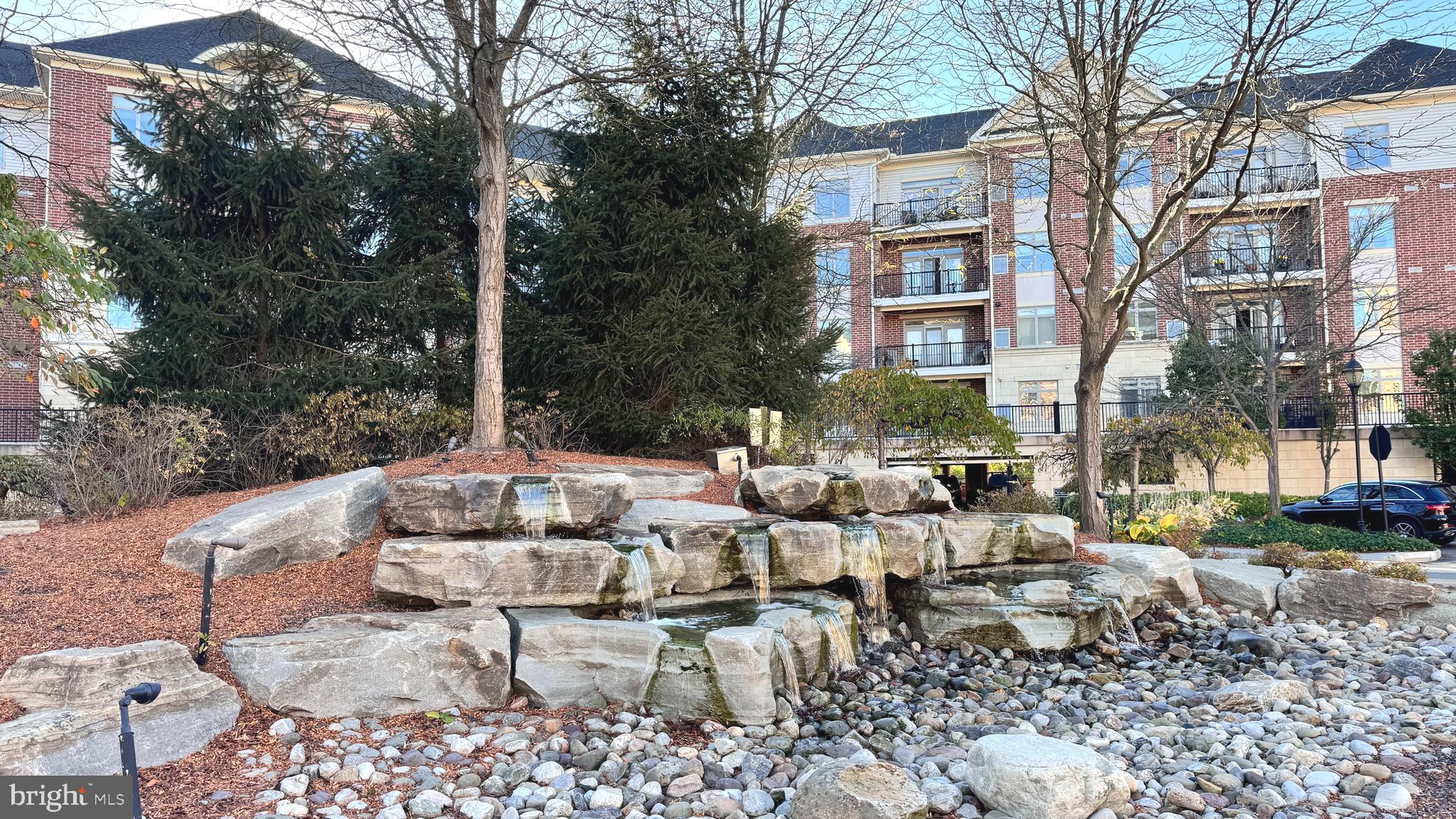 423 CARSON TERRACE
