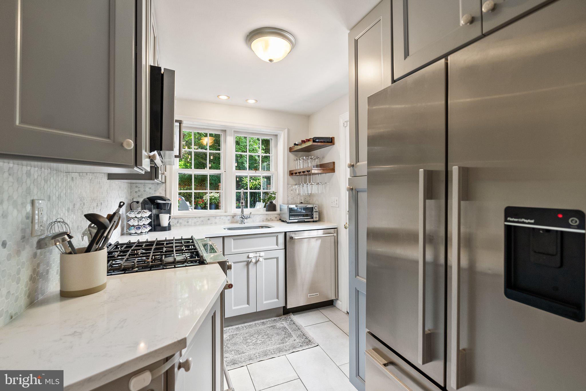 THOMAS SHELTON ESTATE - Residential