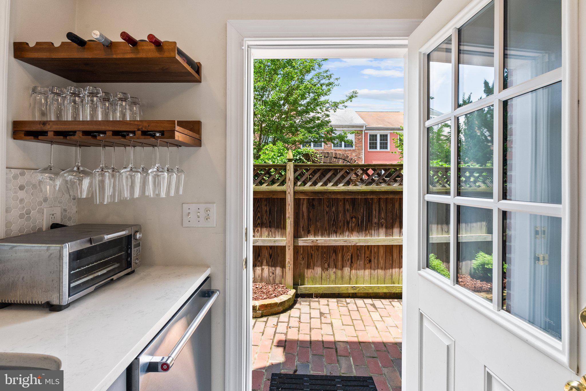 THOMAS SHELTON ESTATE - Residential