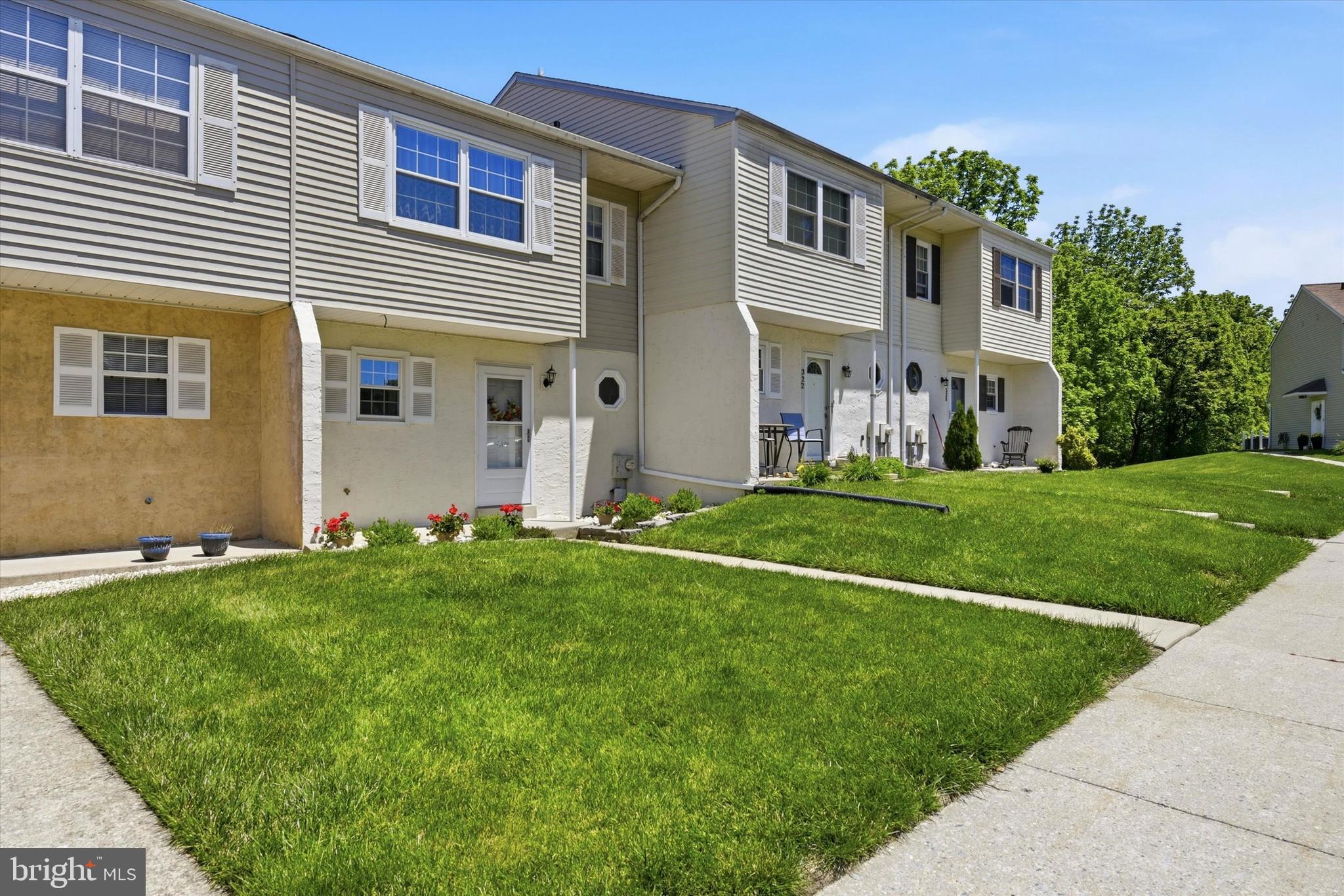 324 CARLYN COURT