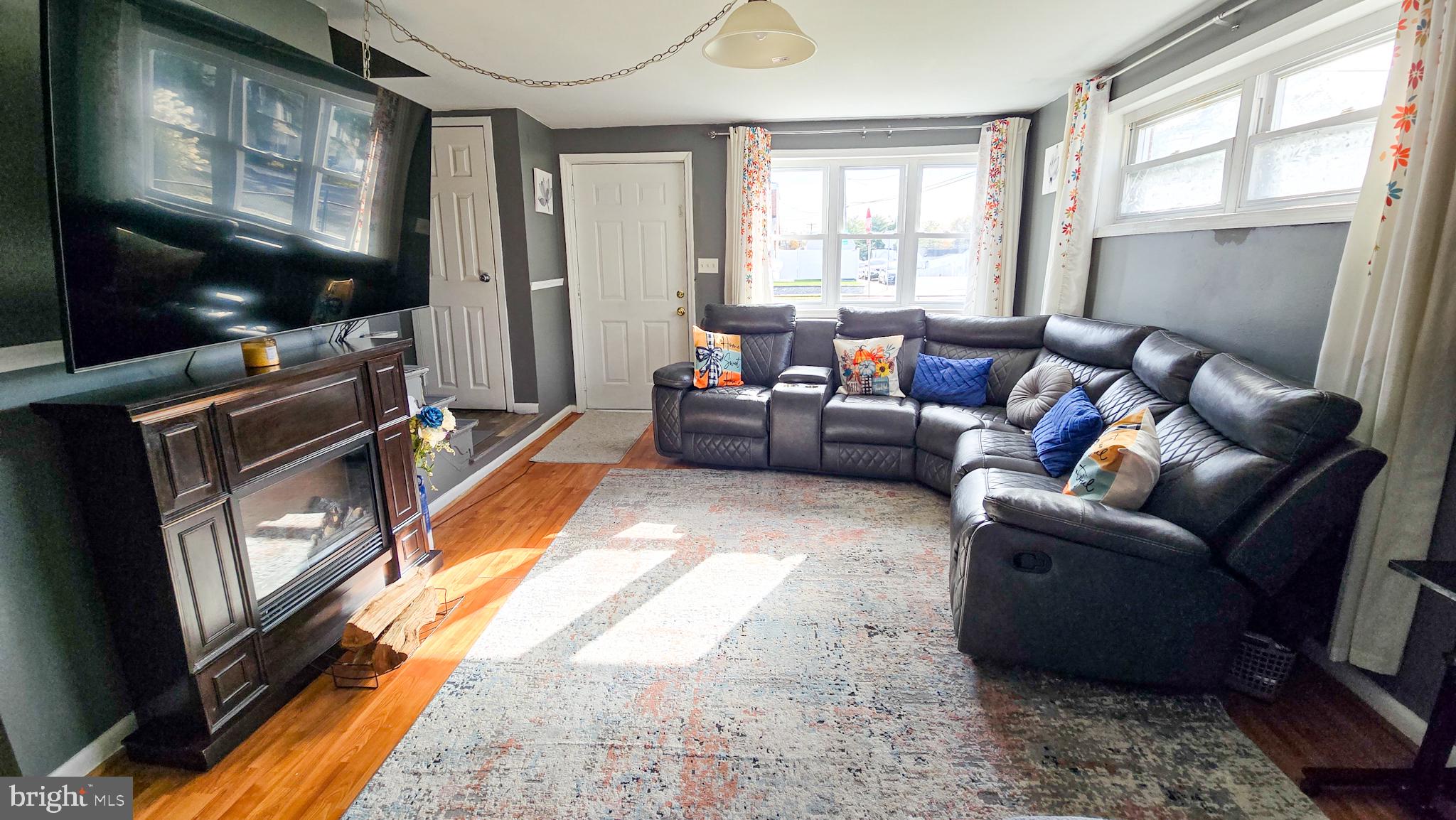 7800 SAINT BONIFACE LANE