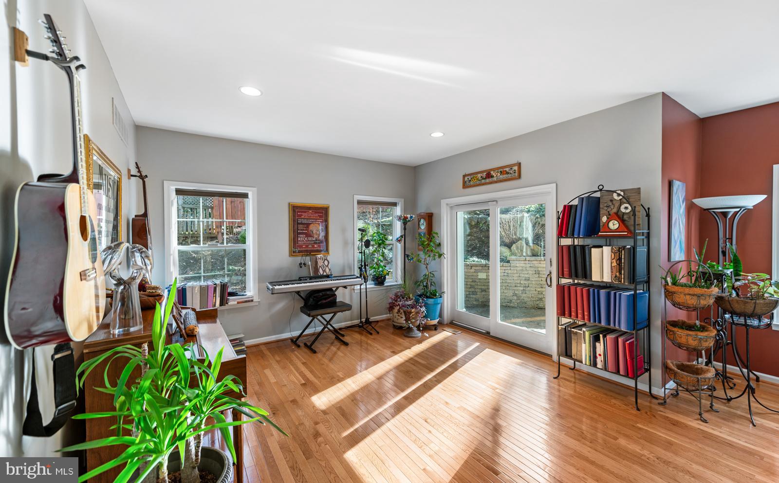 STRAFFORD VILLAGE - Residential