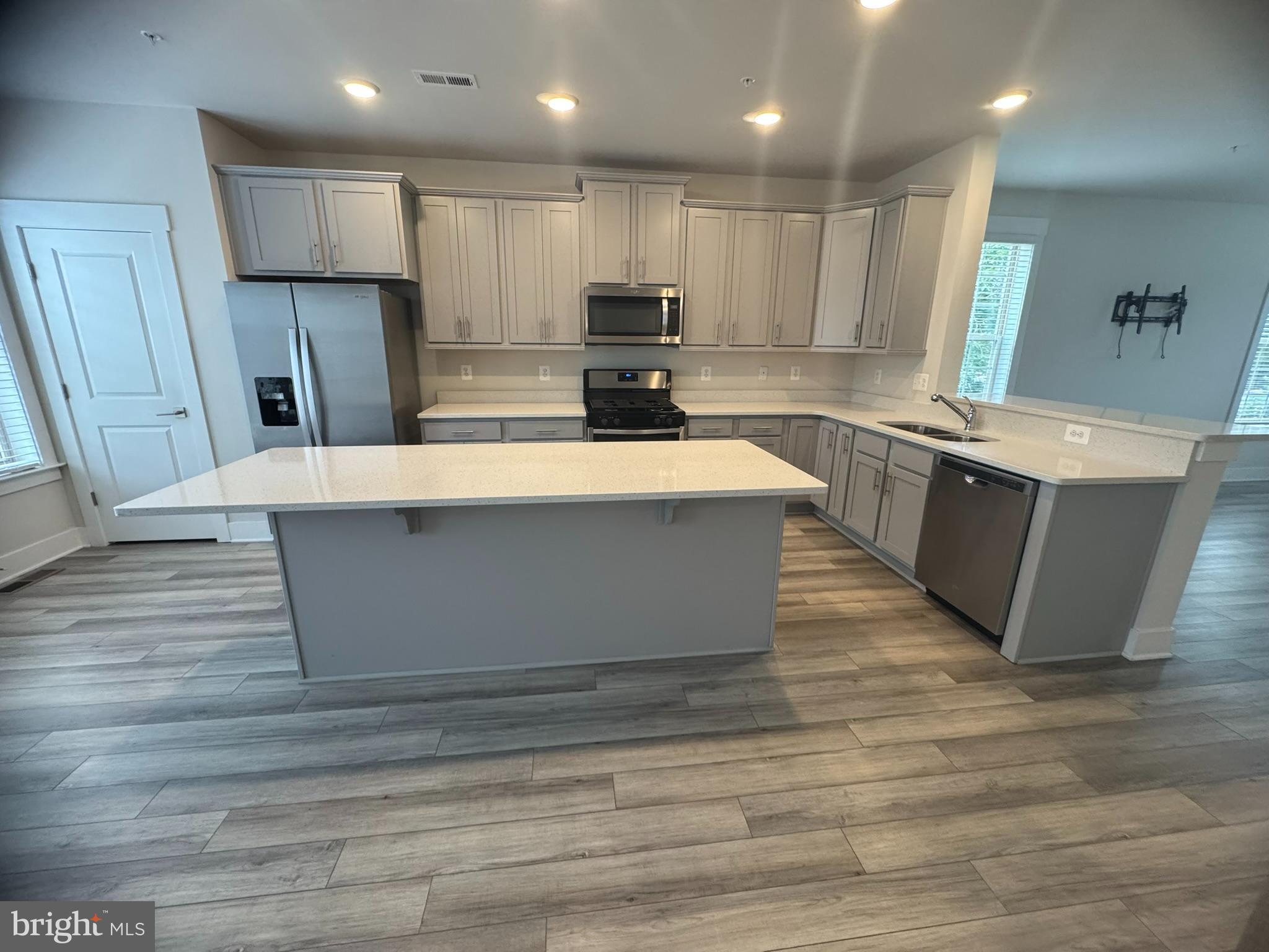 MACALLAN CROSSING - Residential Lease