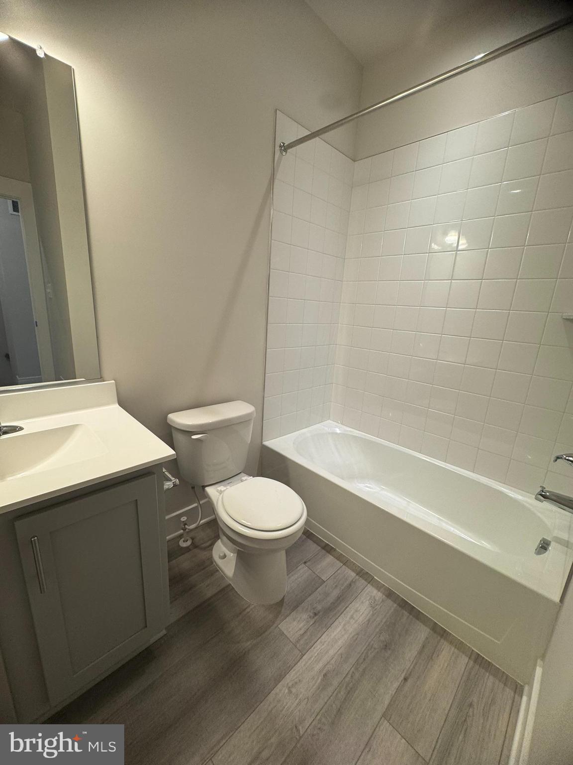 MACALLAN CROSSING - Residential Lease