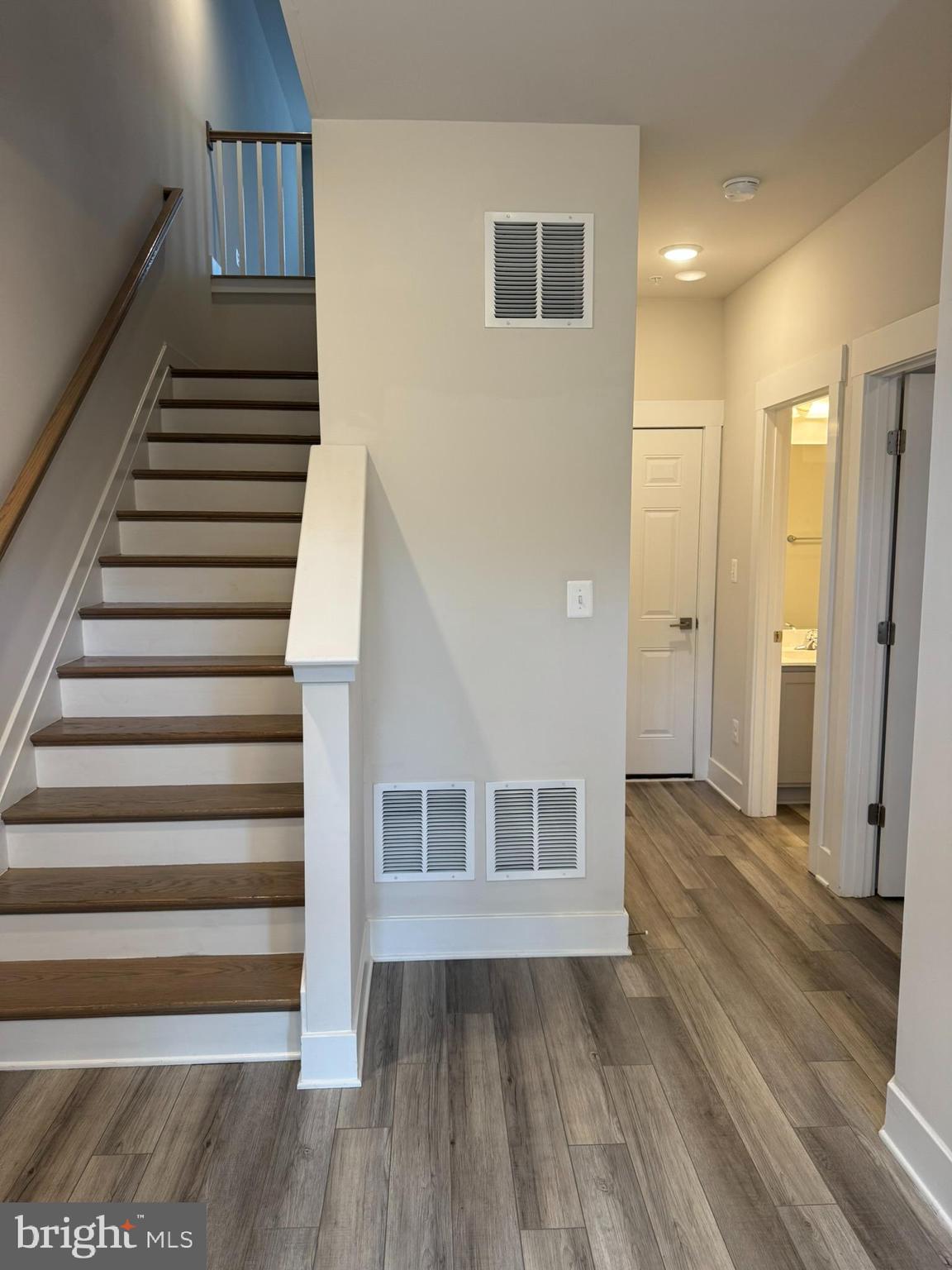 MACALLAN CROSSING - Residential Lease