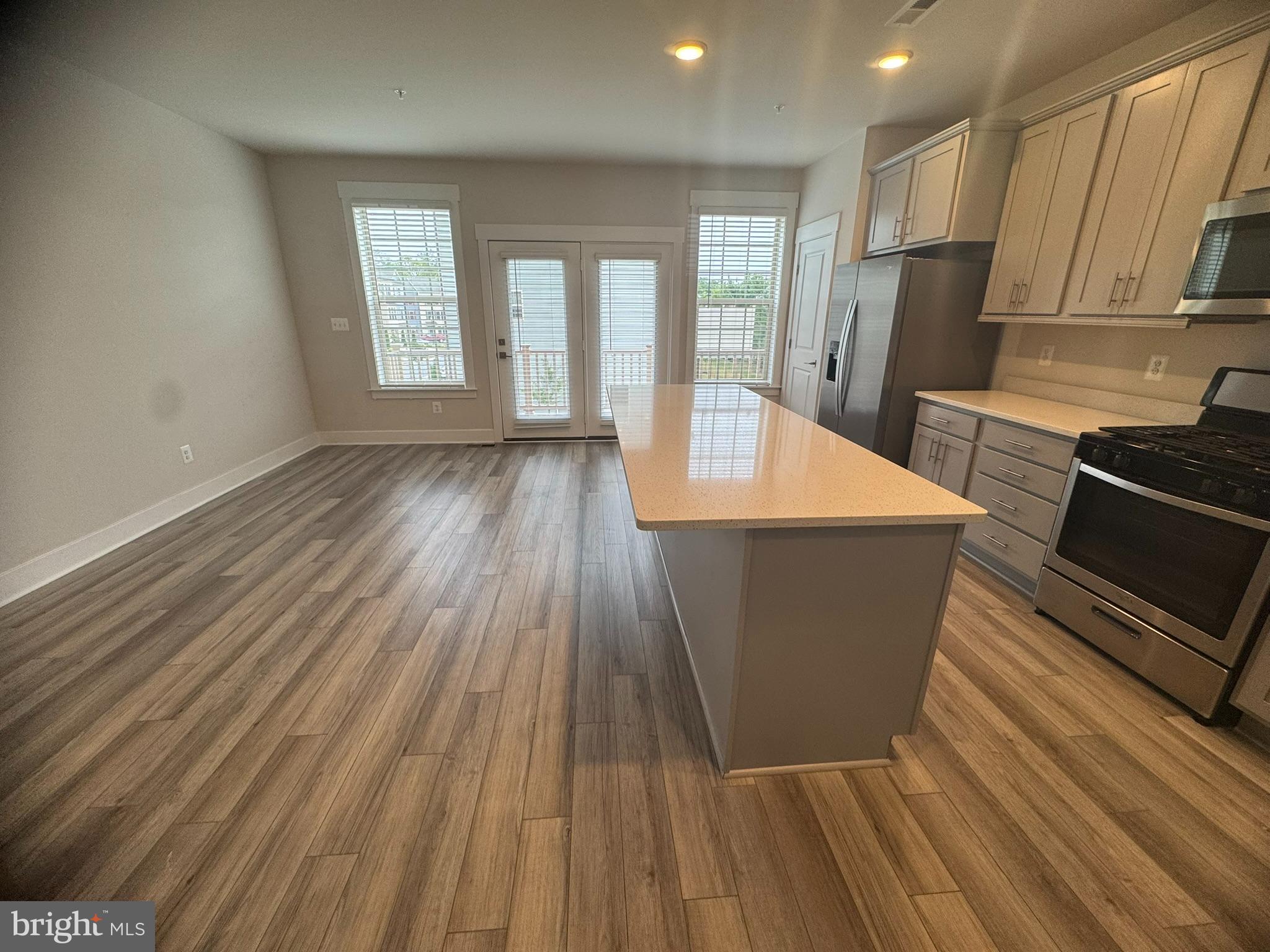 MACALLAN CROSSING - Residential Lease