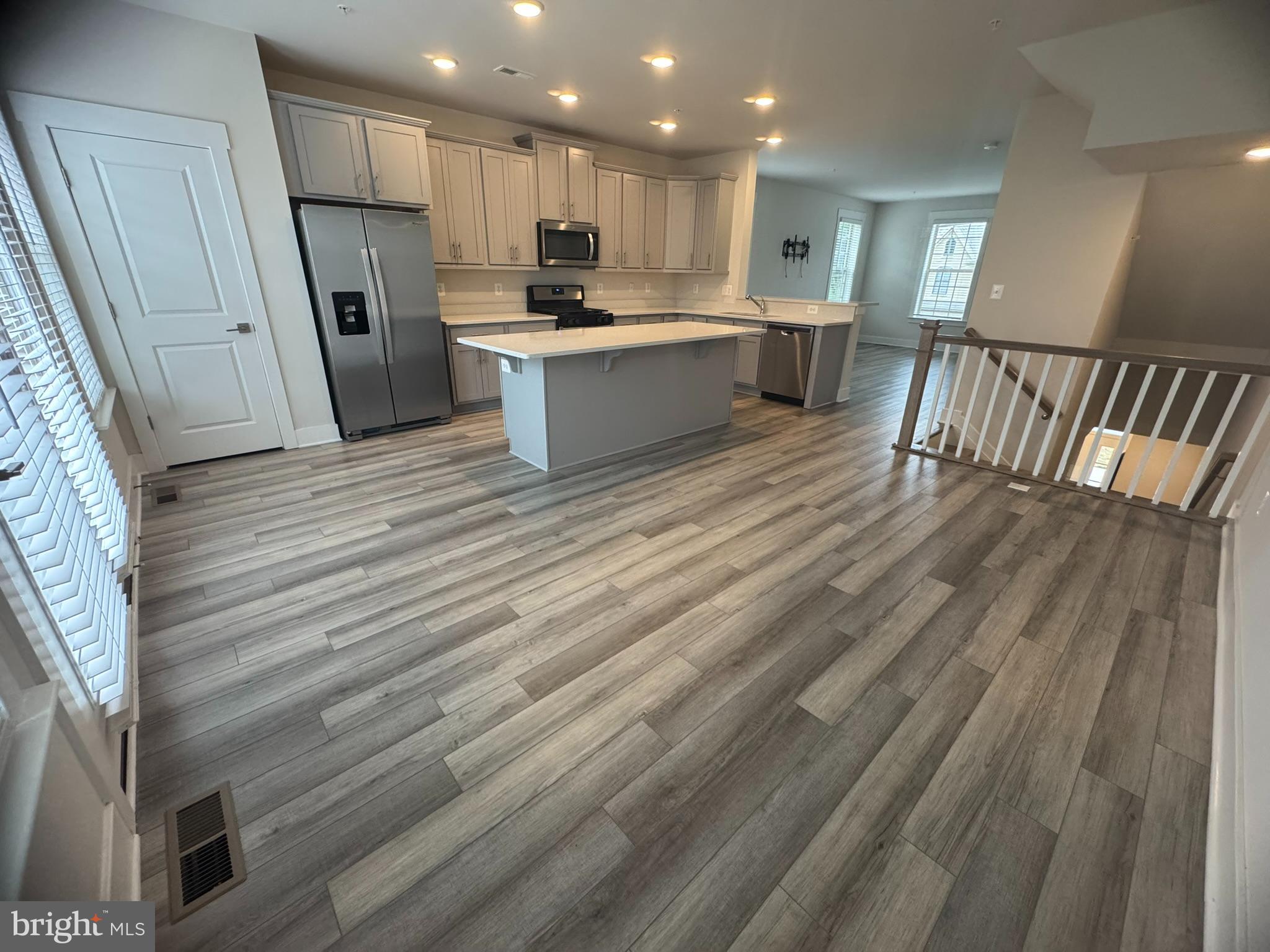 MACALLAN CROSSING - Residential Lease