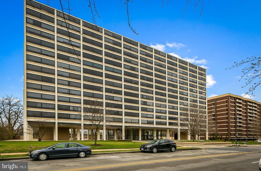 Photo of 4000 N Charles Street #1414, BALTIMORE, MD 21218 (MLS # MDBA2186814)