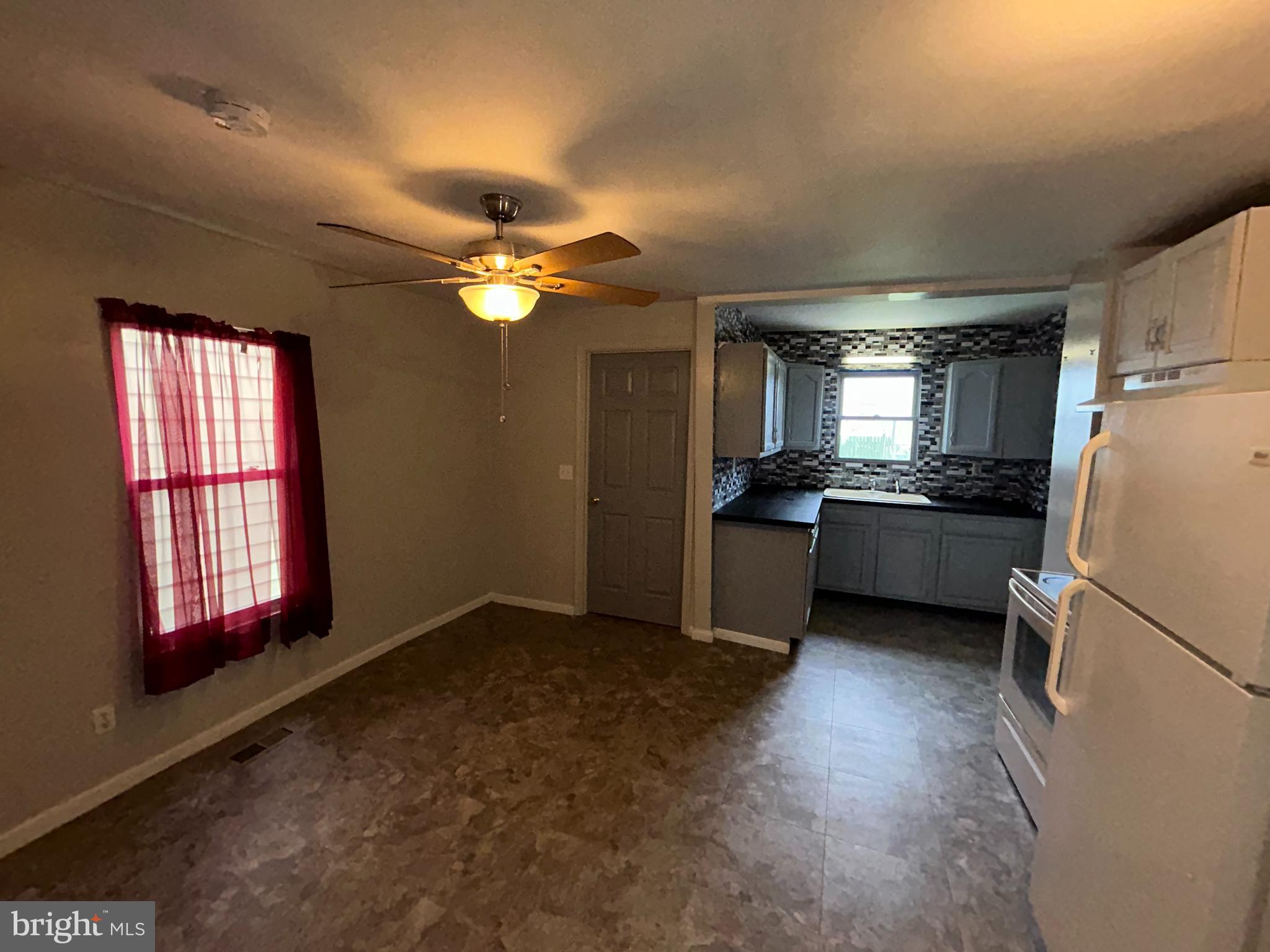 RESIDENTIAL - Residential Lease