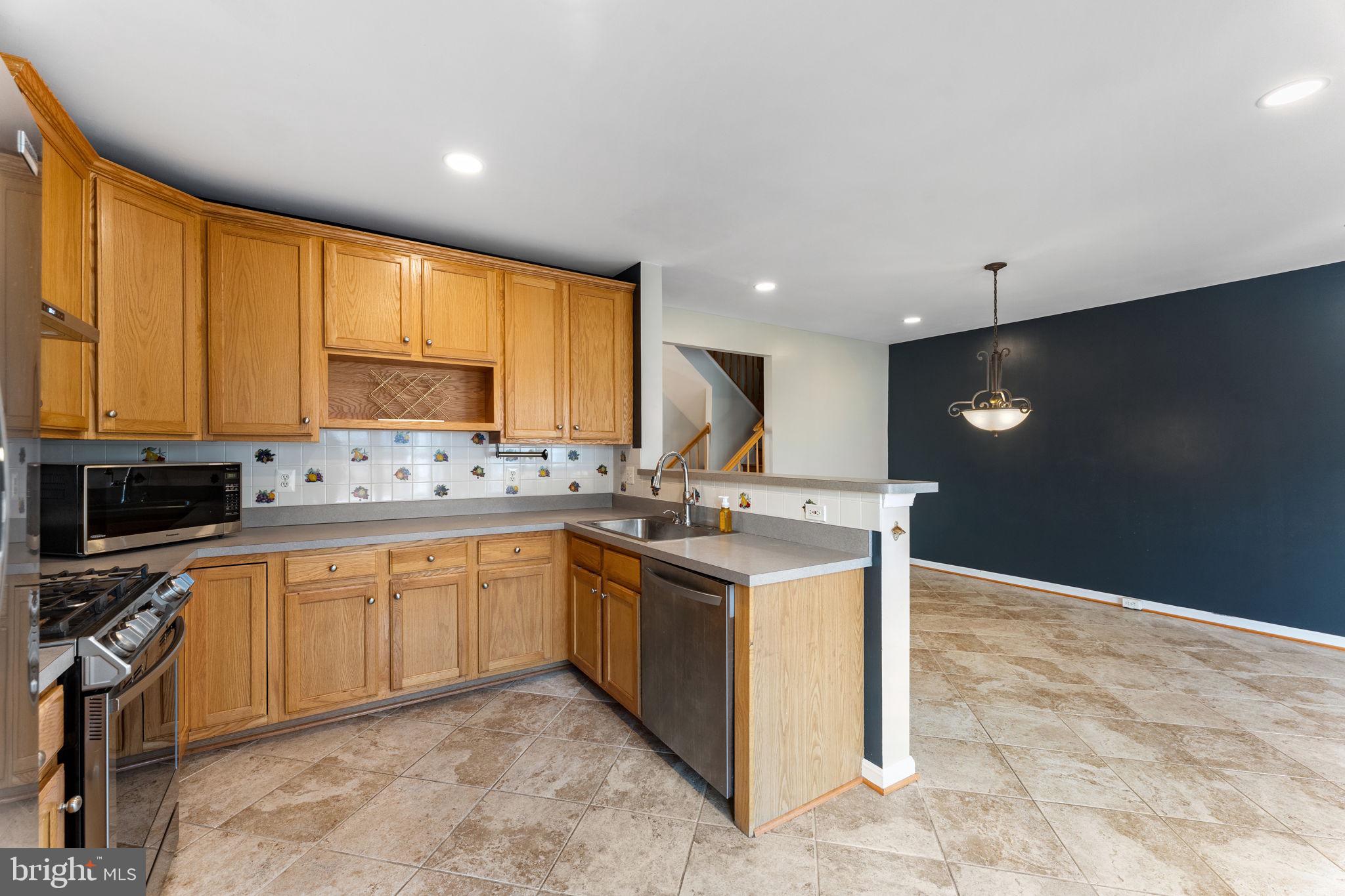 SOUTH RIDING - Residential Lease