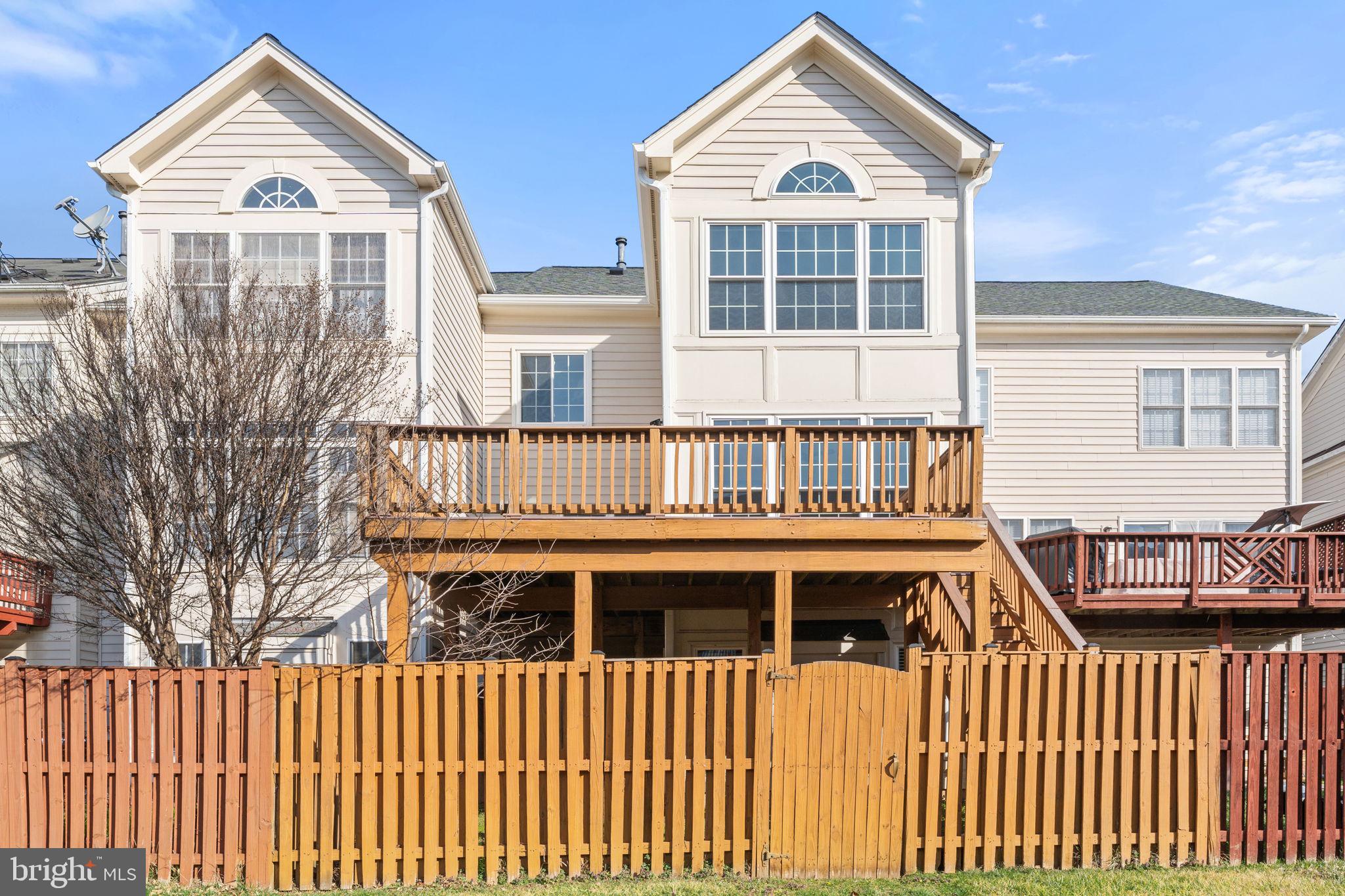 SOUTH RIDING - Residential Lease