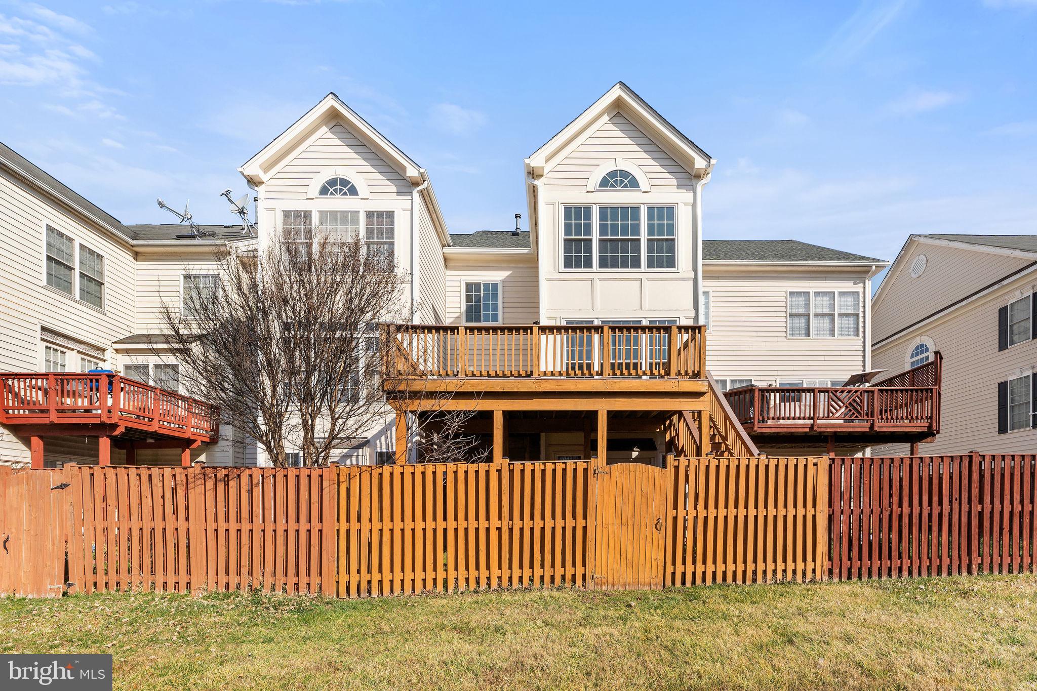 SOUTH RIDING - Residential Lease