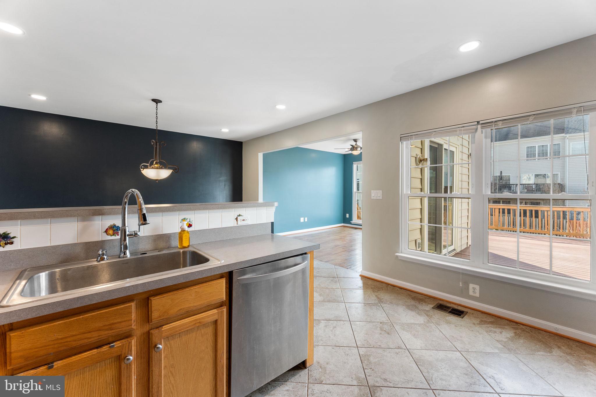 SOUTH RIDING - Residential Lease