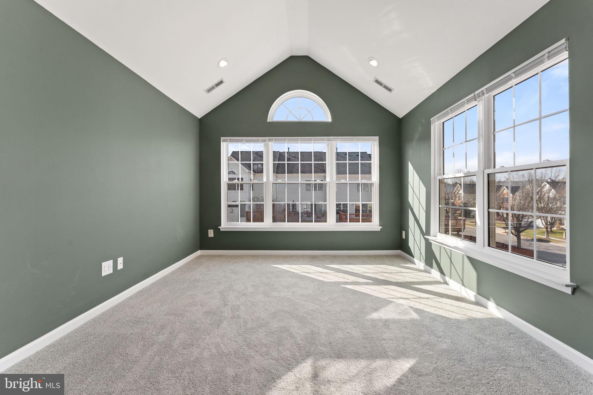 SOUTH RIDING - Residential Lease