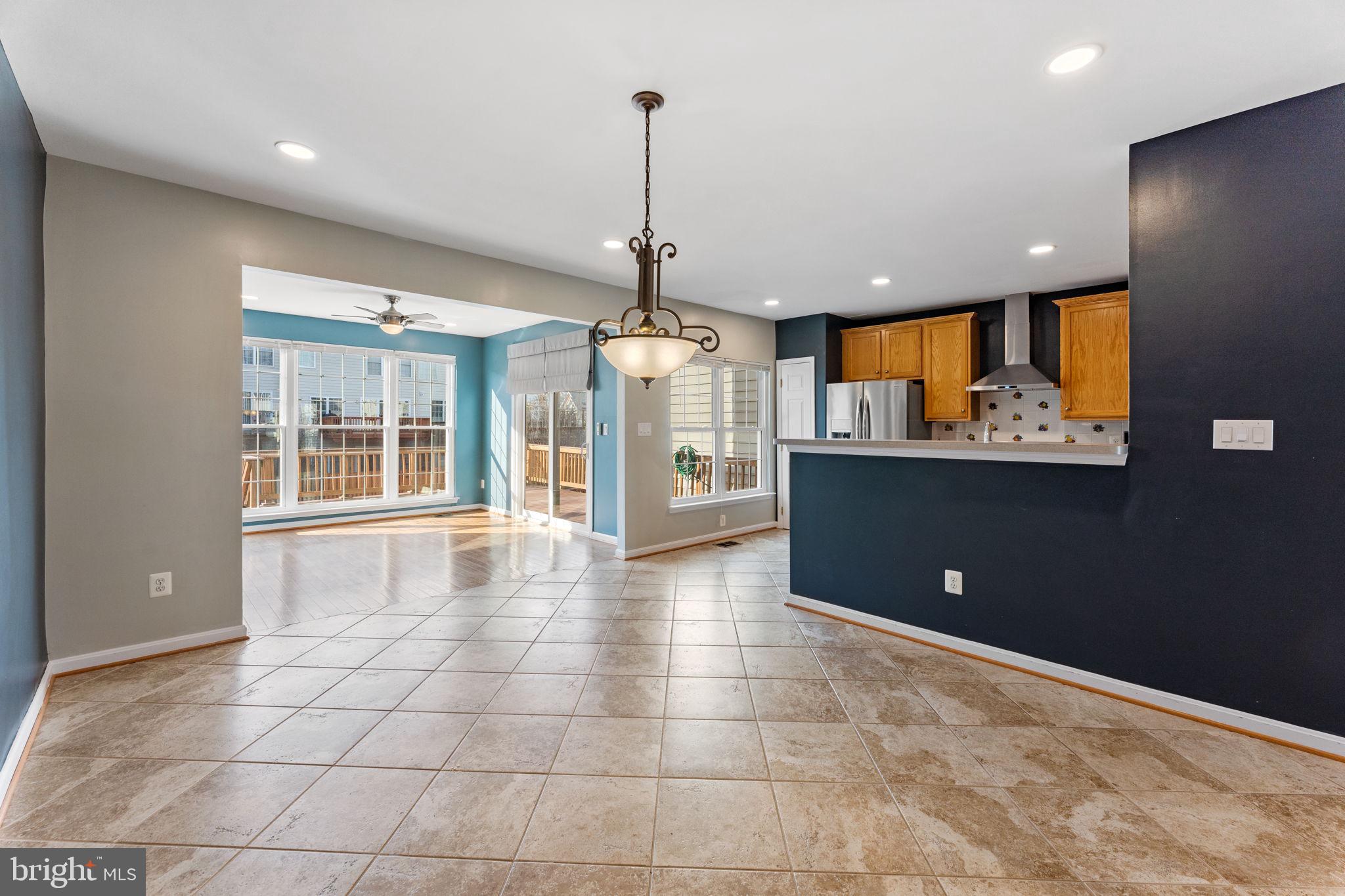 SOUTH RIDING - Residential Lease