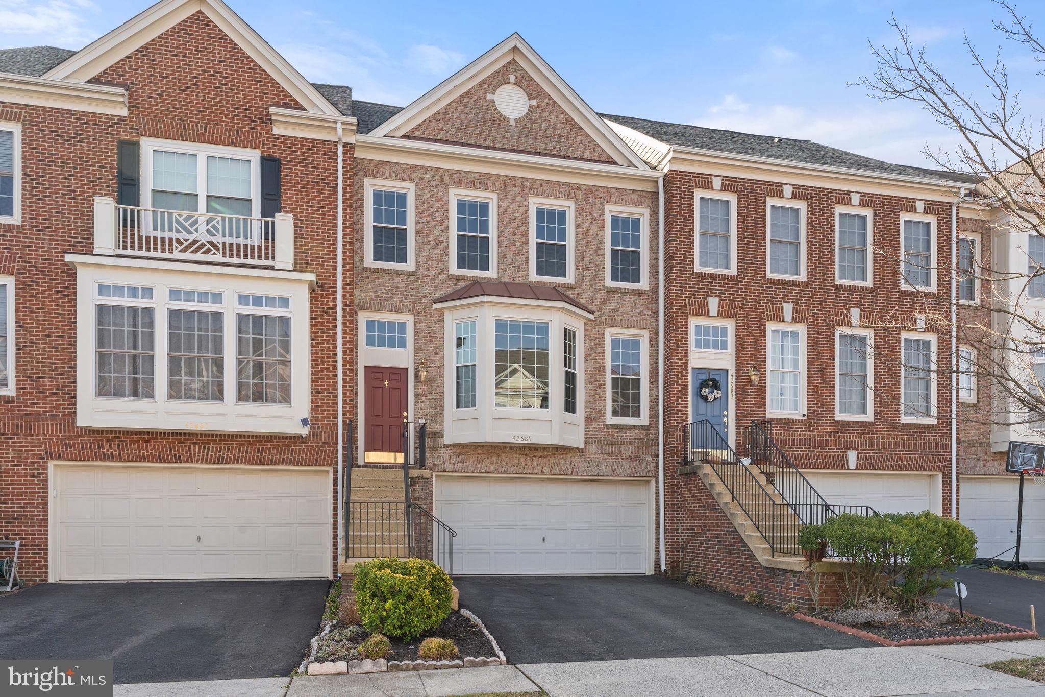 SOUTH RIDING - Residential Lease