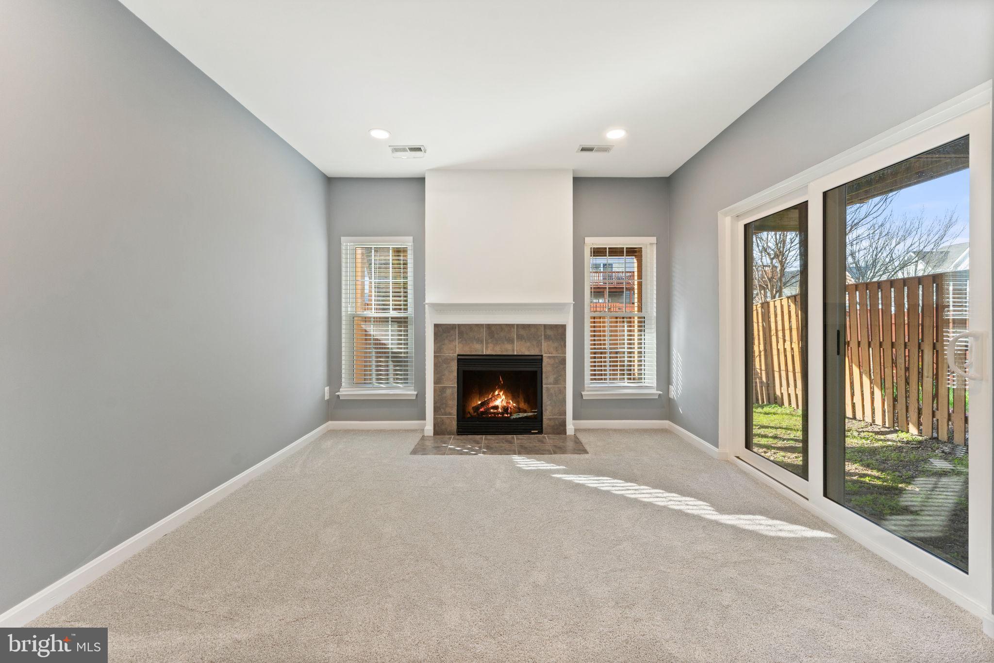 SOUTH RIDING - Residential Lease