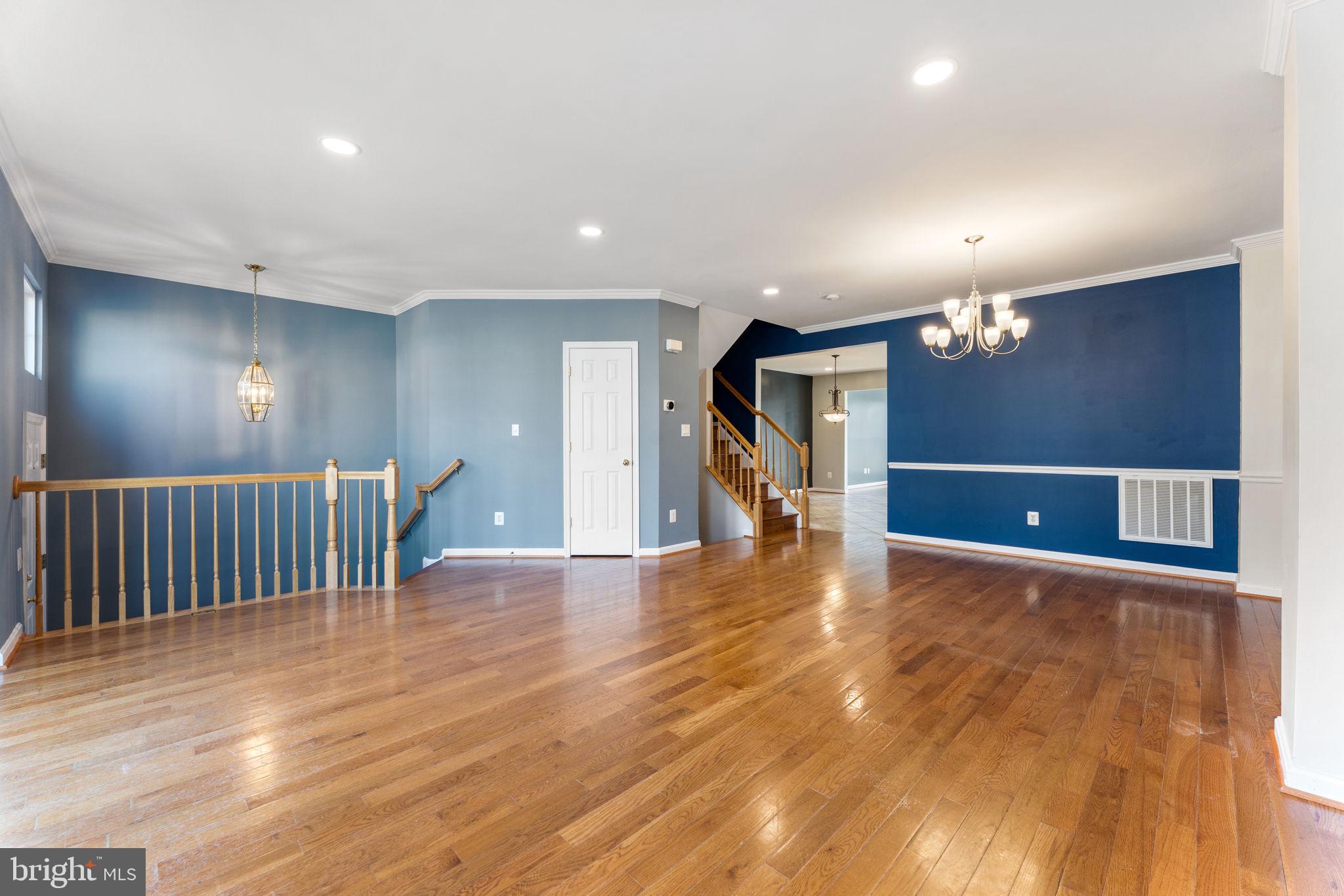 SOUTH RIDING - Residential Lease