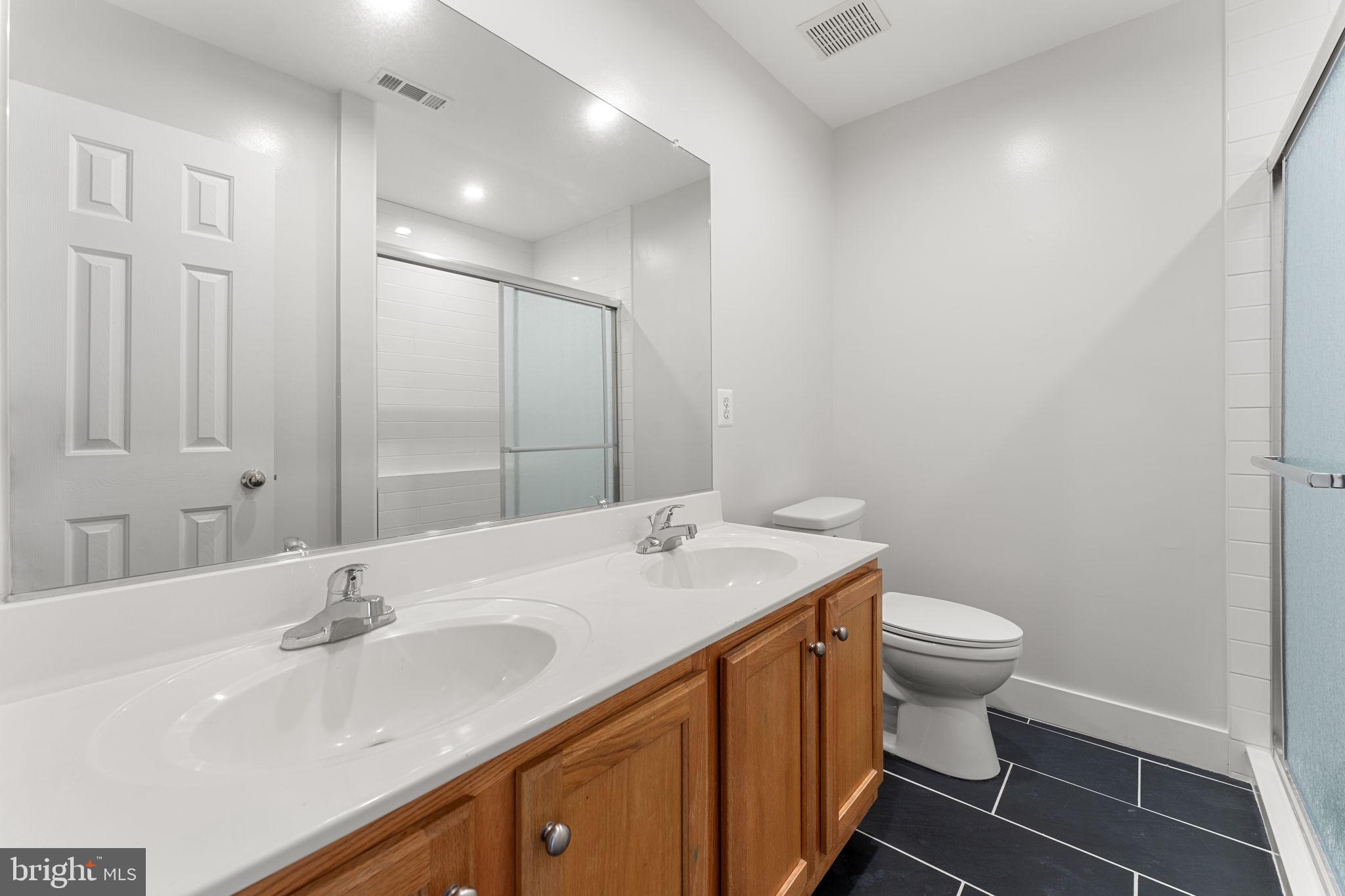 SOUTH RIDING - Residential Lease